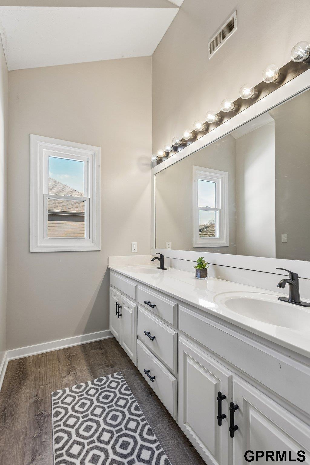 4811 142Nd Street, Omaha, NE, 68164