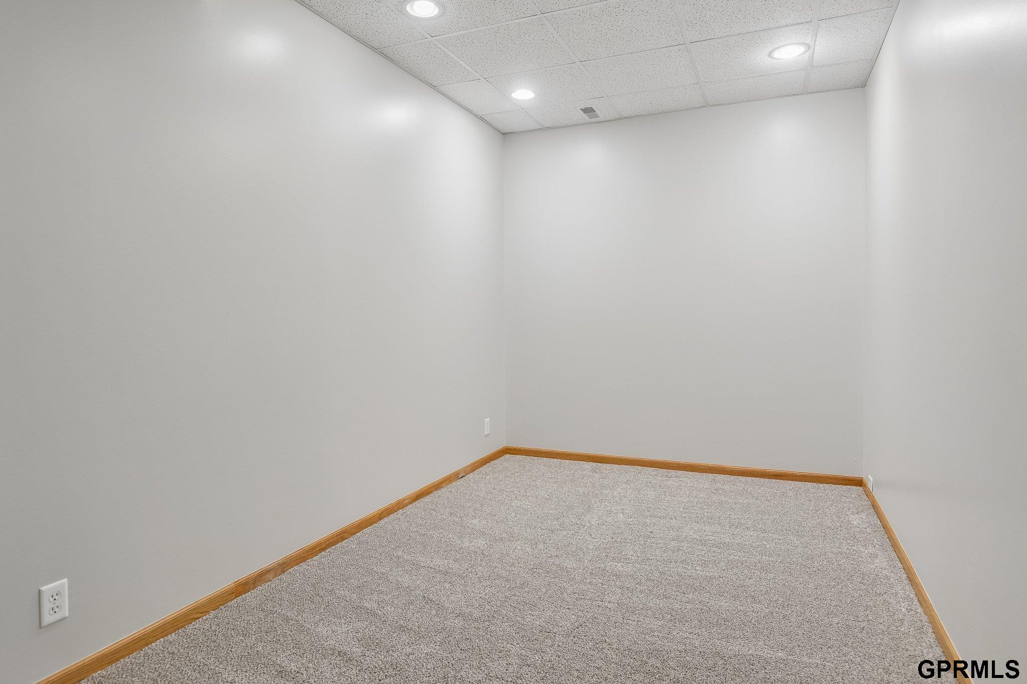 4811 142Nd Street, Omaha, NE, 68164