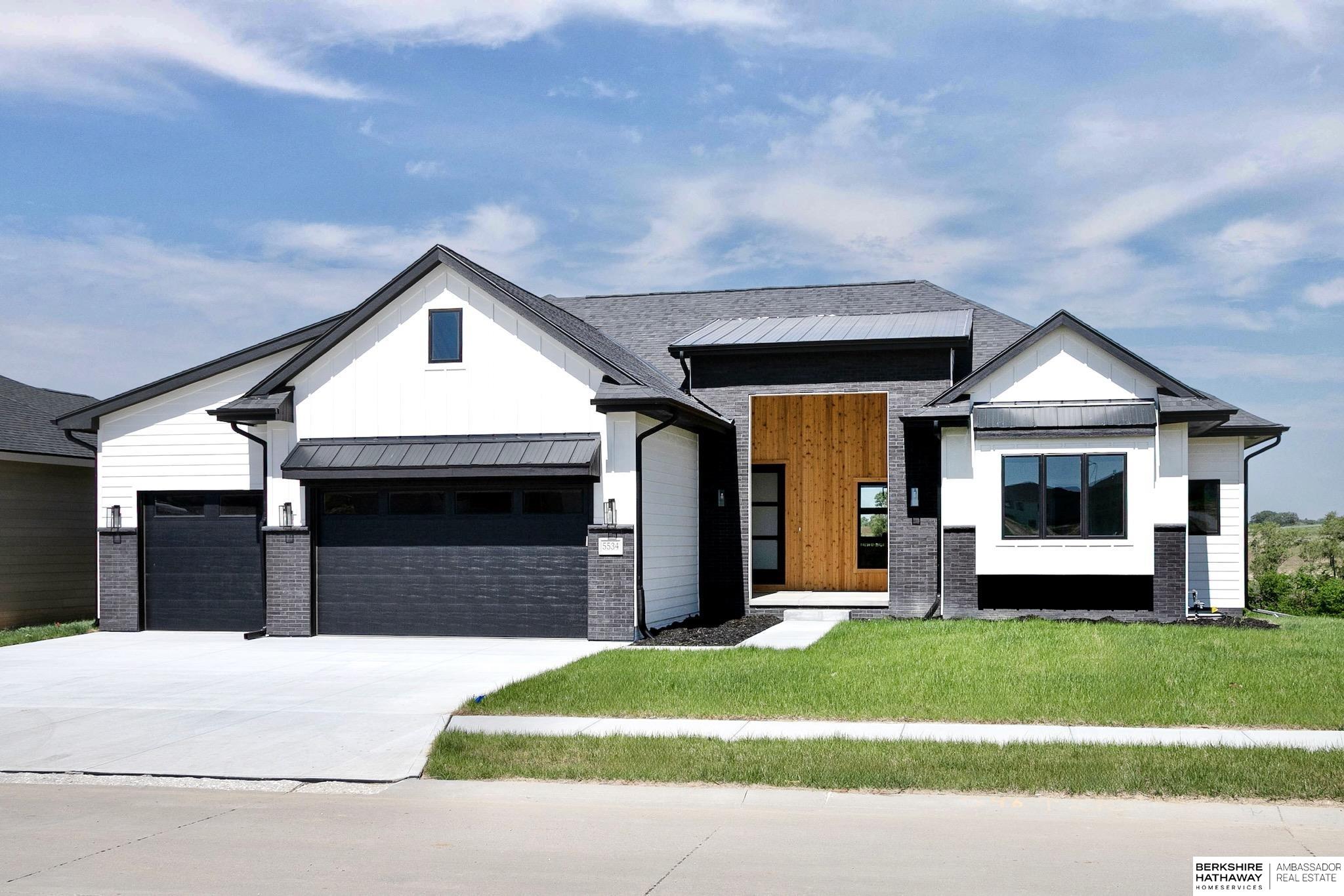 21759 I Street, Elkhorn, NE, 68022