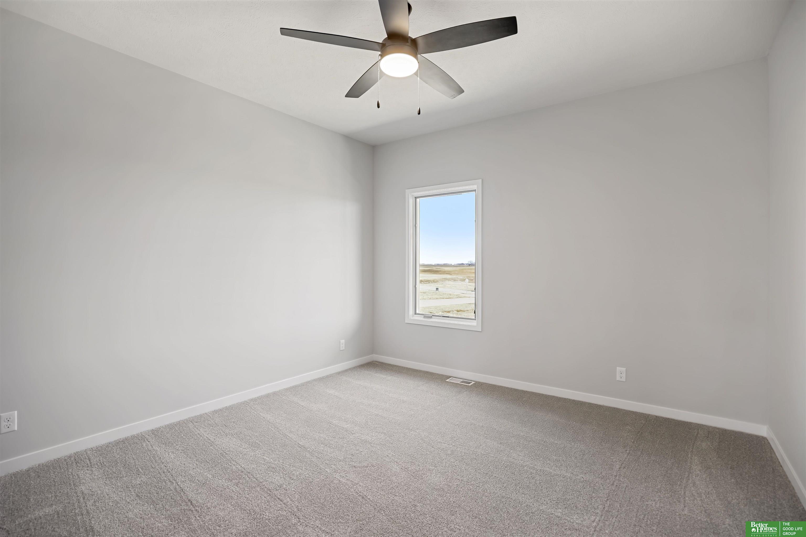 5915 N 197th Street, Elkhorn, NE, 68022