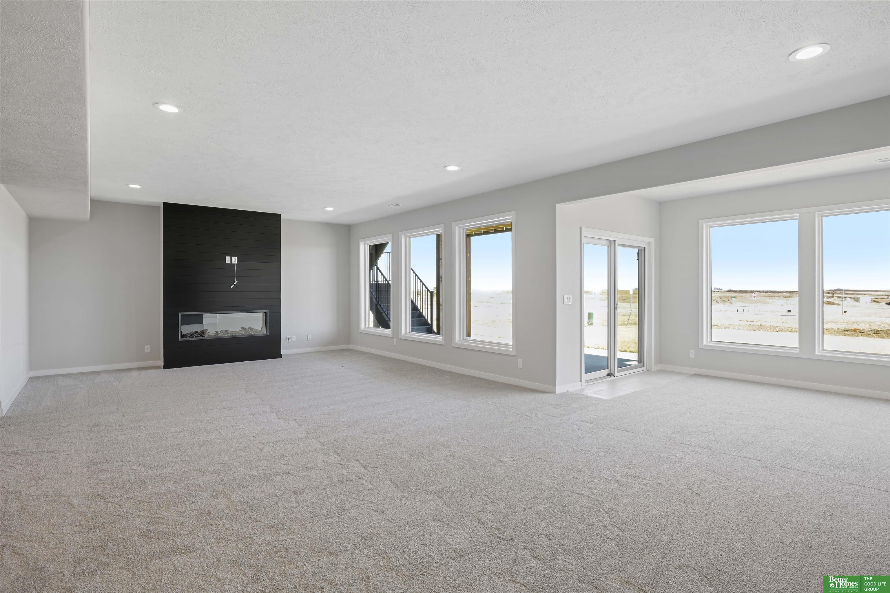 5915 N 197th Street, Elkhorn, NE, 68022