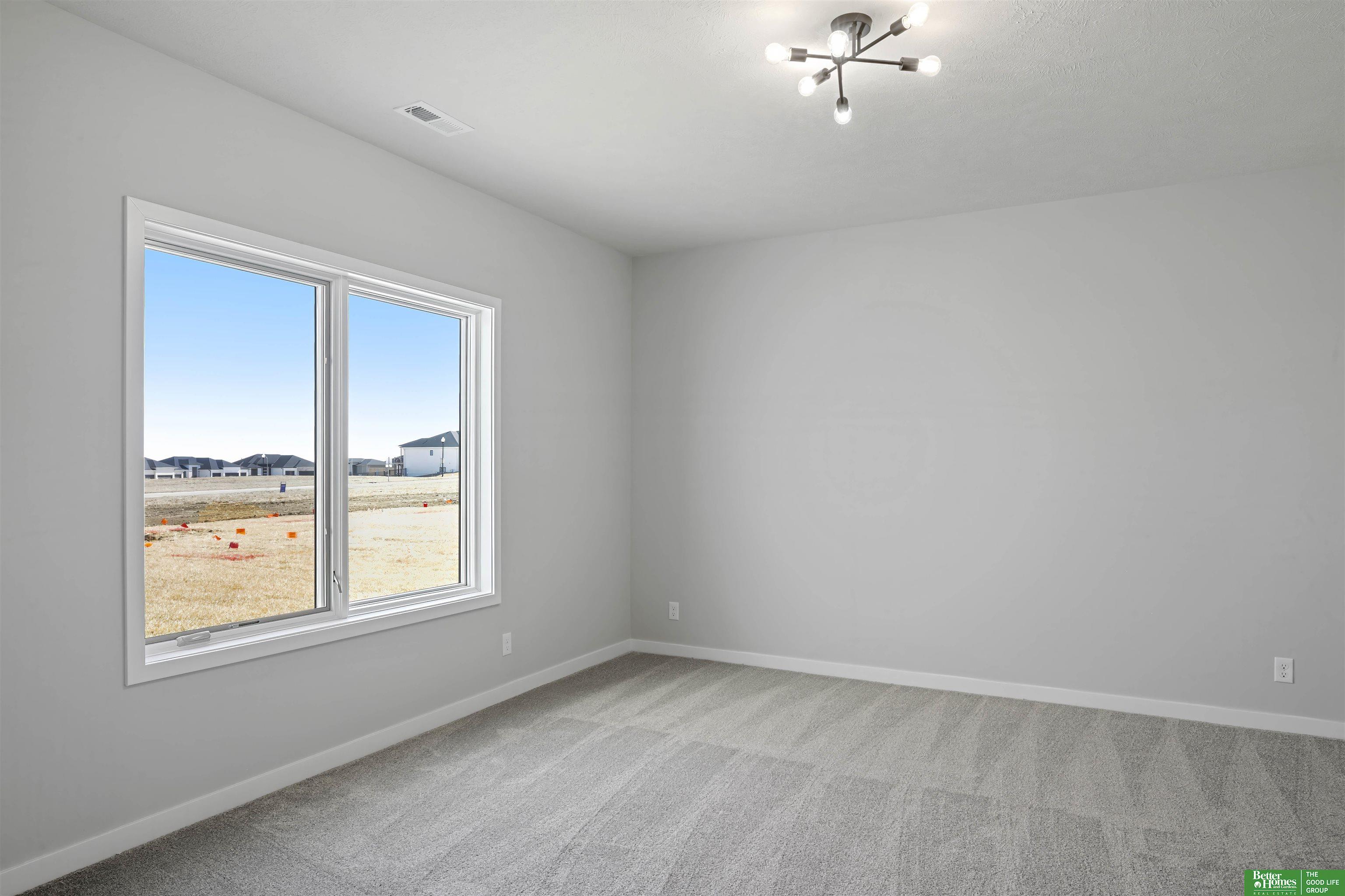 5915 N 197th Street, Elkhorn, NE, 68022