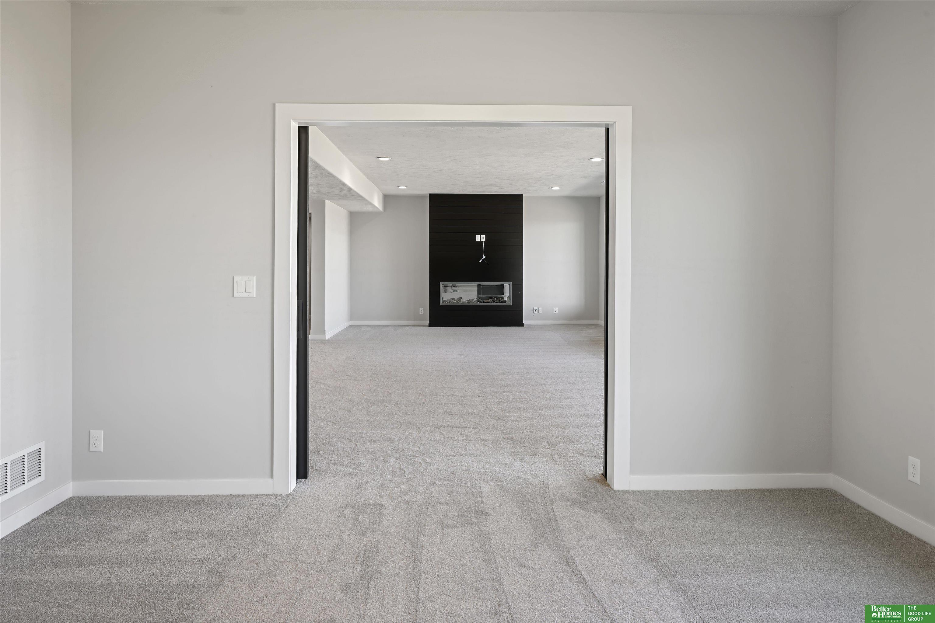 5915 N 197th Street, Elkhorn, NE, 68022