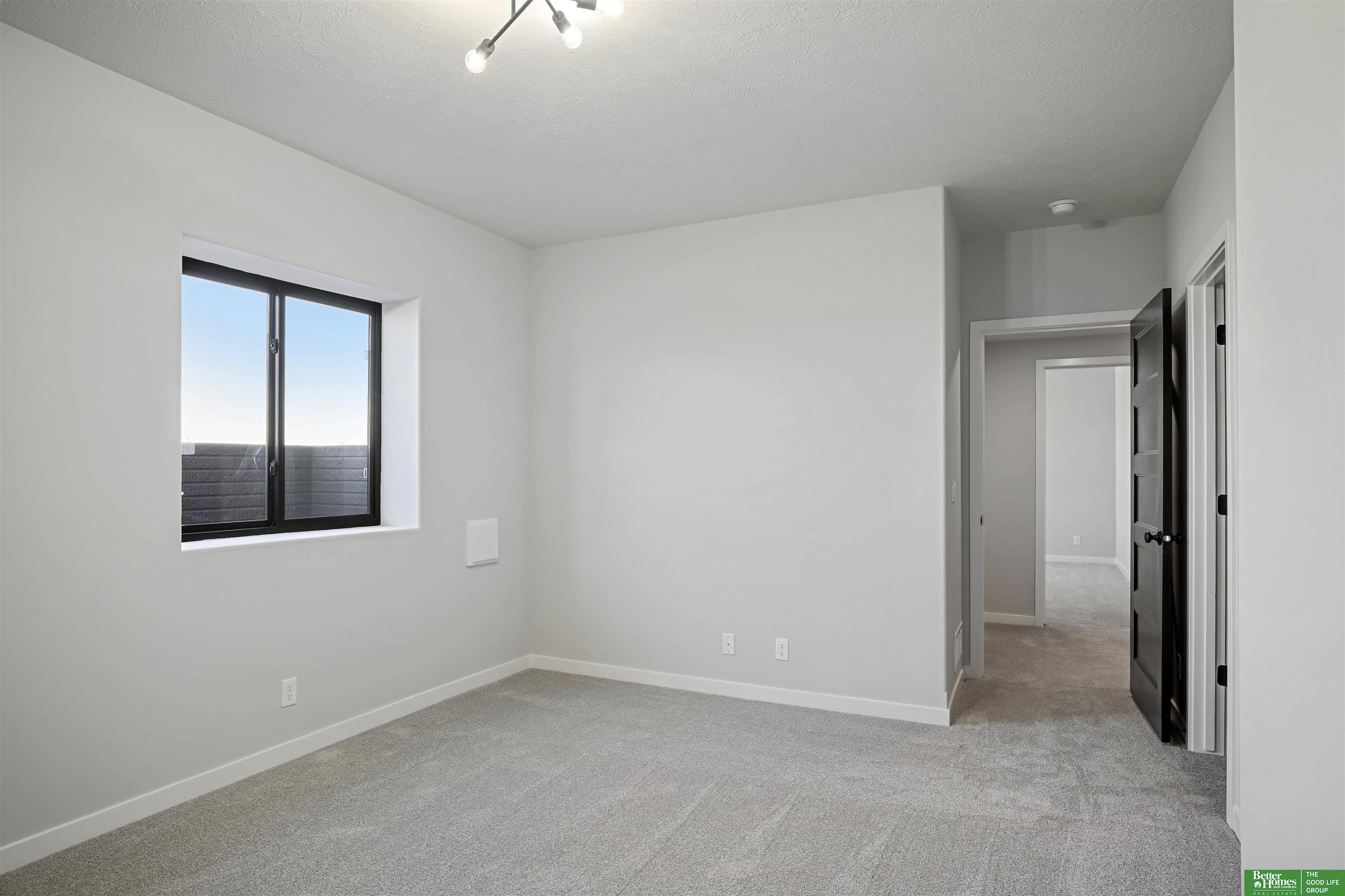 5915 N 197th Street, Elkhorn, NE, 68022