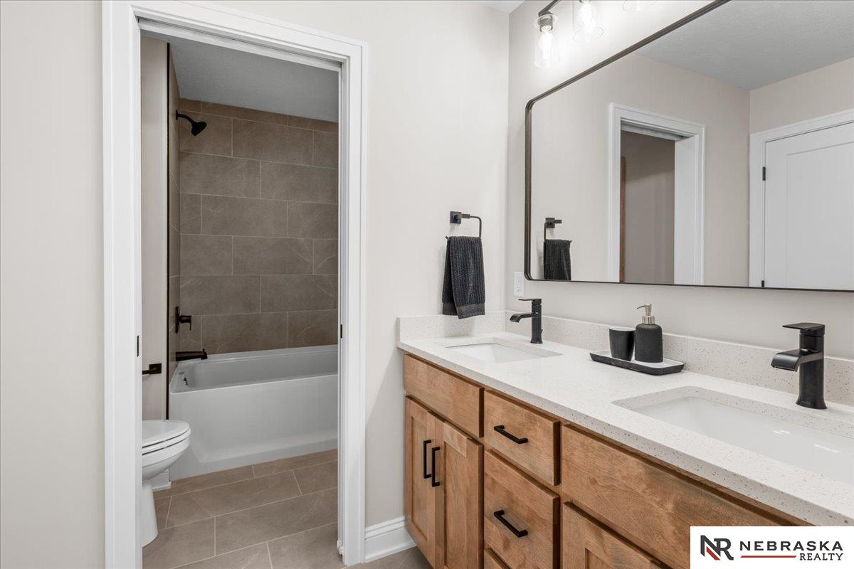 12616 S 78th Avenue, Papillion, NE, 68046