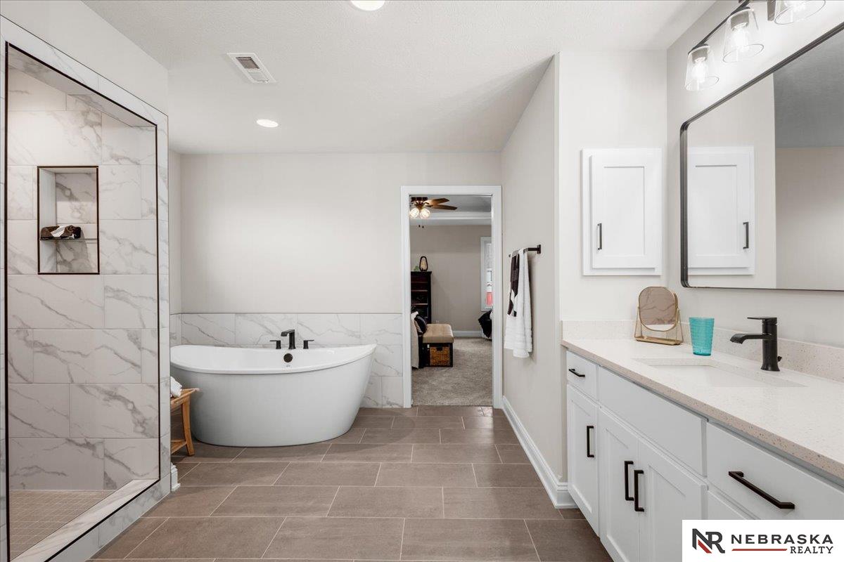 12616 S 78th Avenue, Papillion, NE, 68046