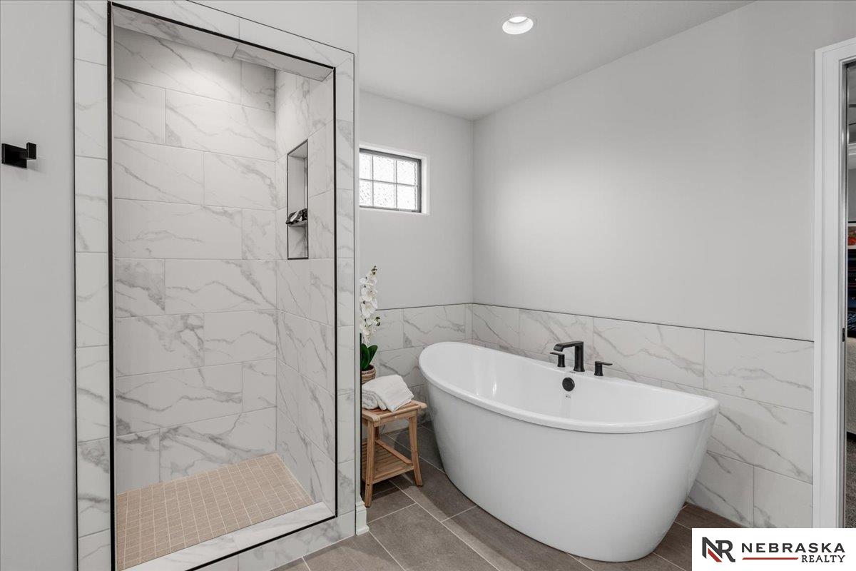 12616 S 78th Avenue, Papillion, NE, 68046