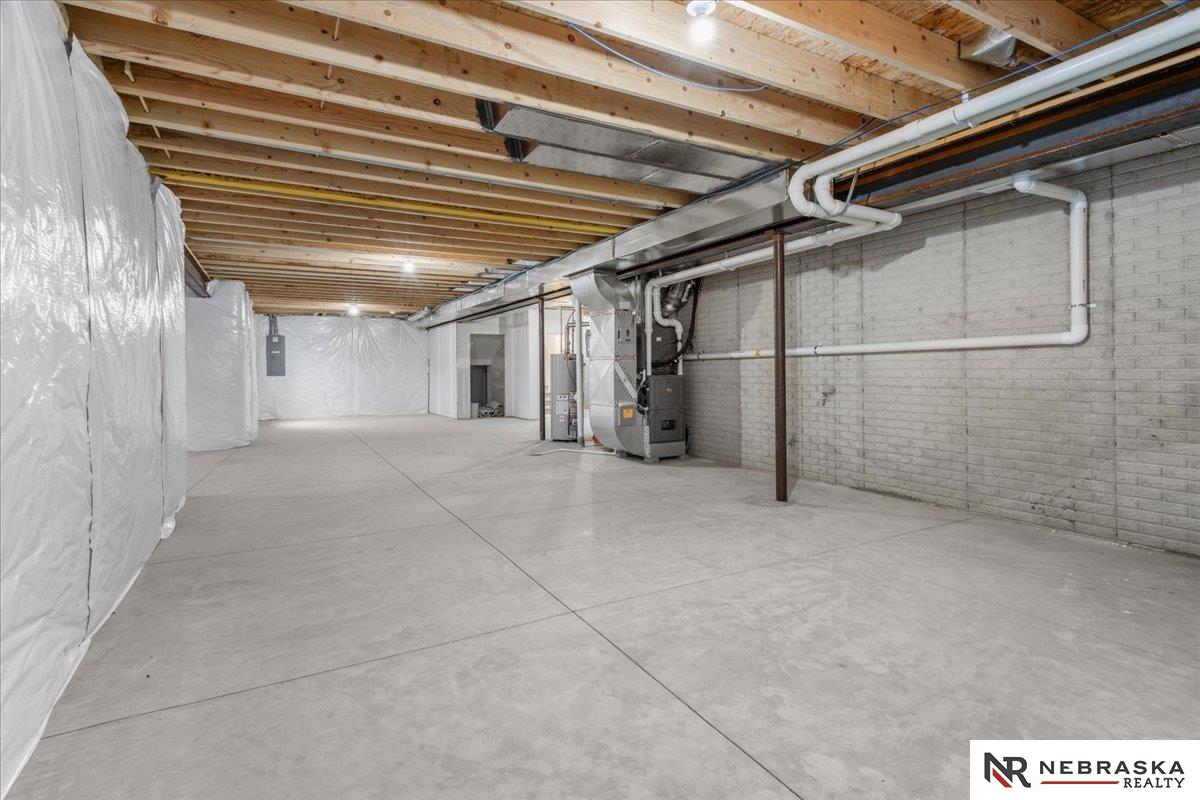 12616 S 78th Avenue, Papillion, NE, 68046