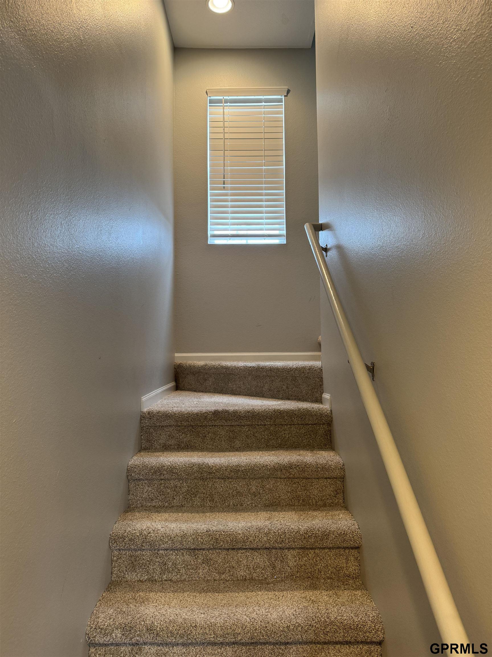 5911 N 166 Court, Omaha, NE, 68116