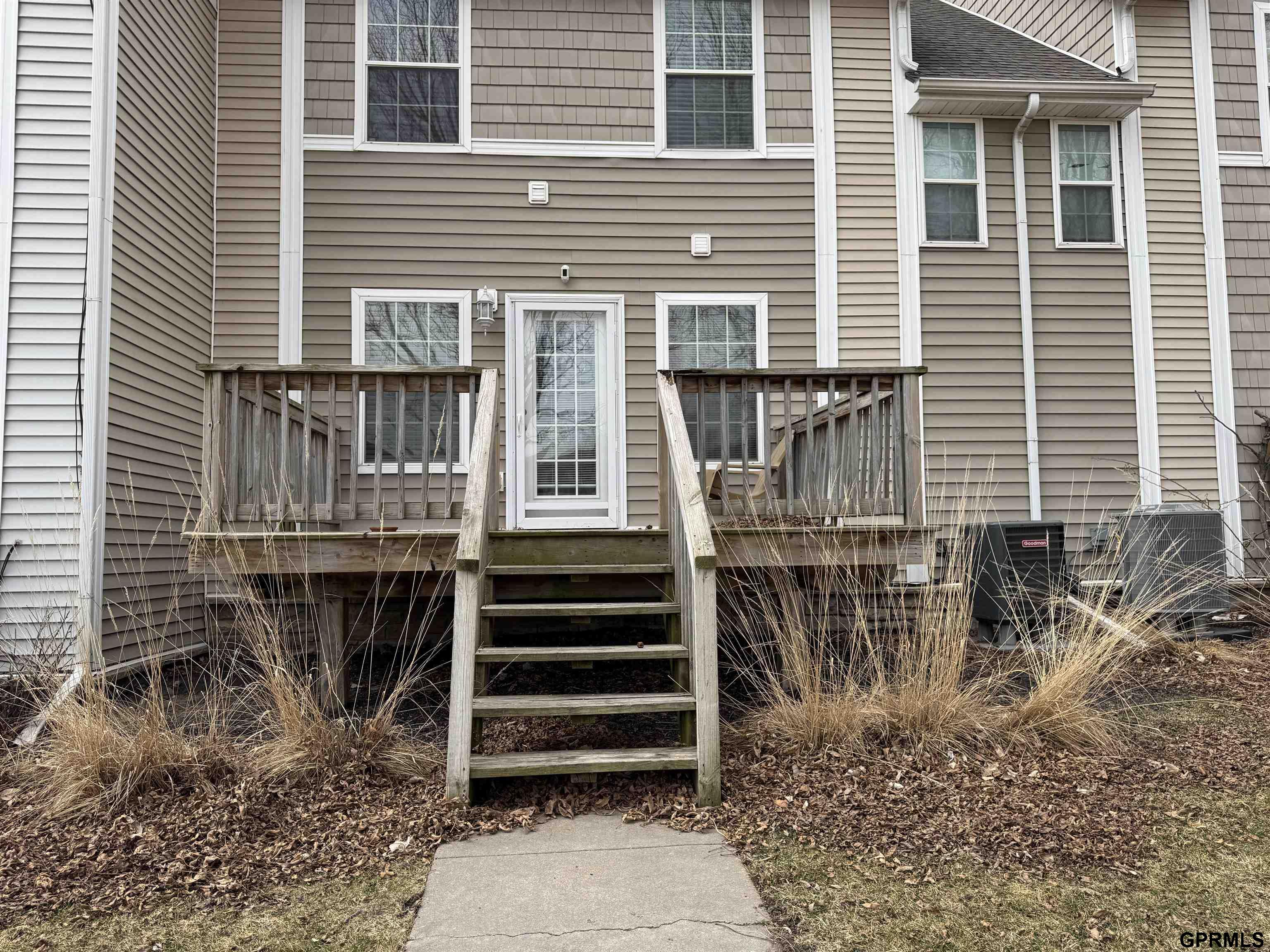 5911 N 166 Court, Omaha, NE, 68116