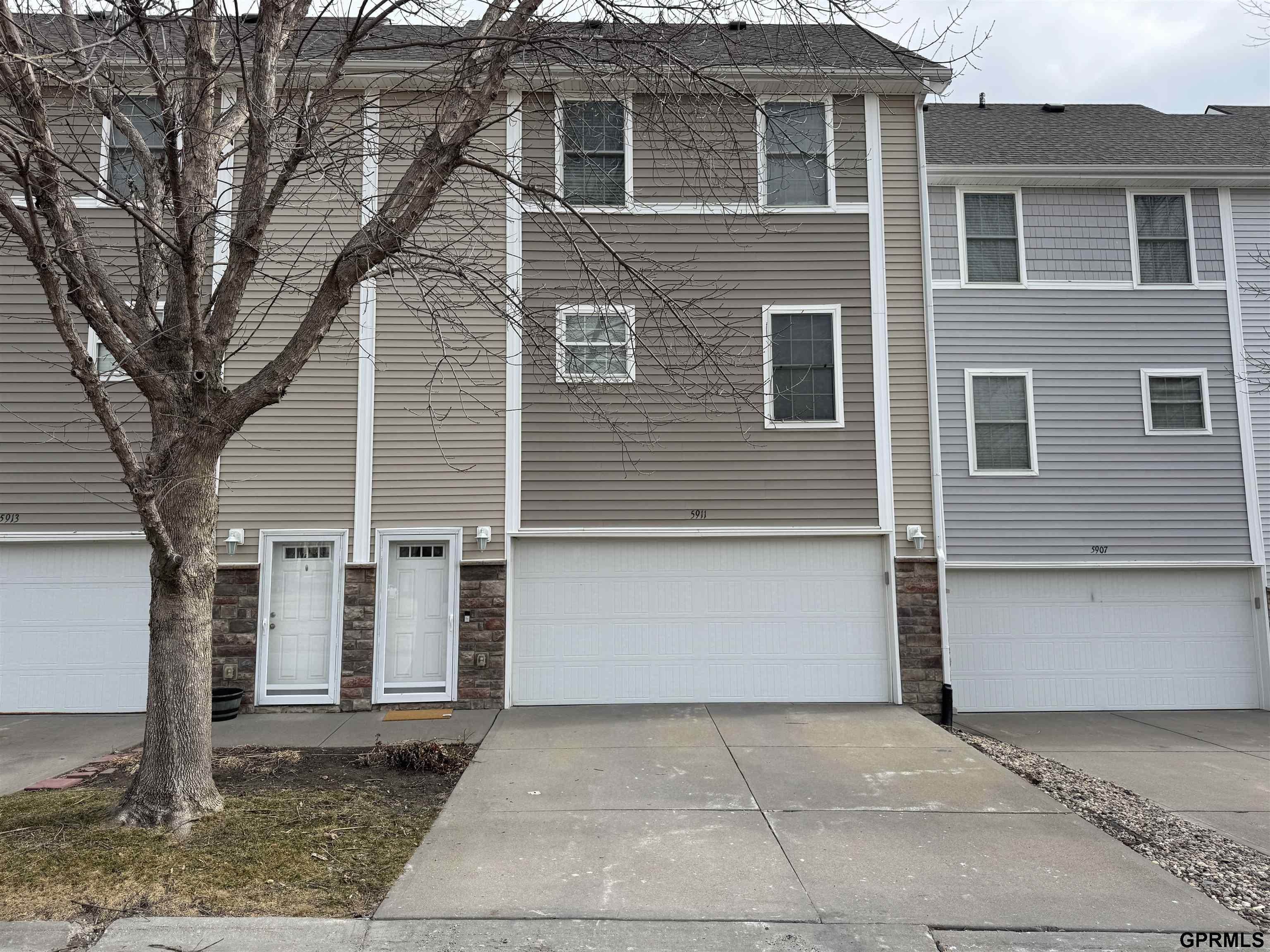 5911 N 166 Court, Omaha, NE, 68116