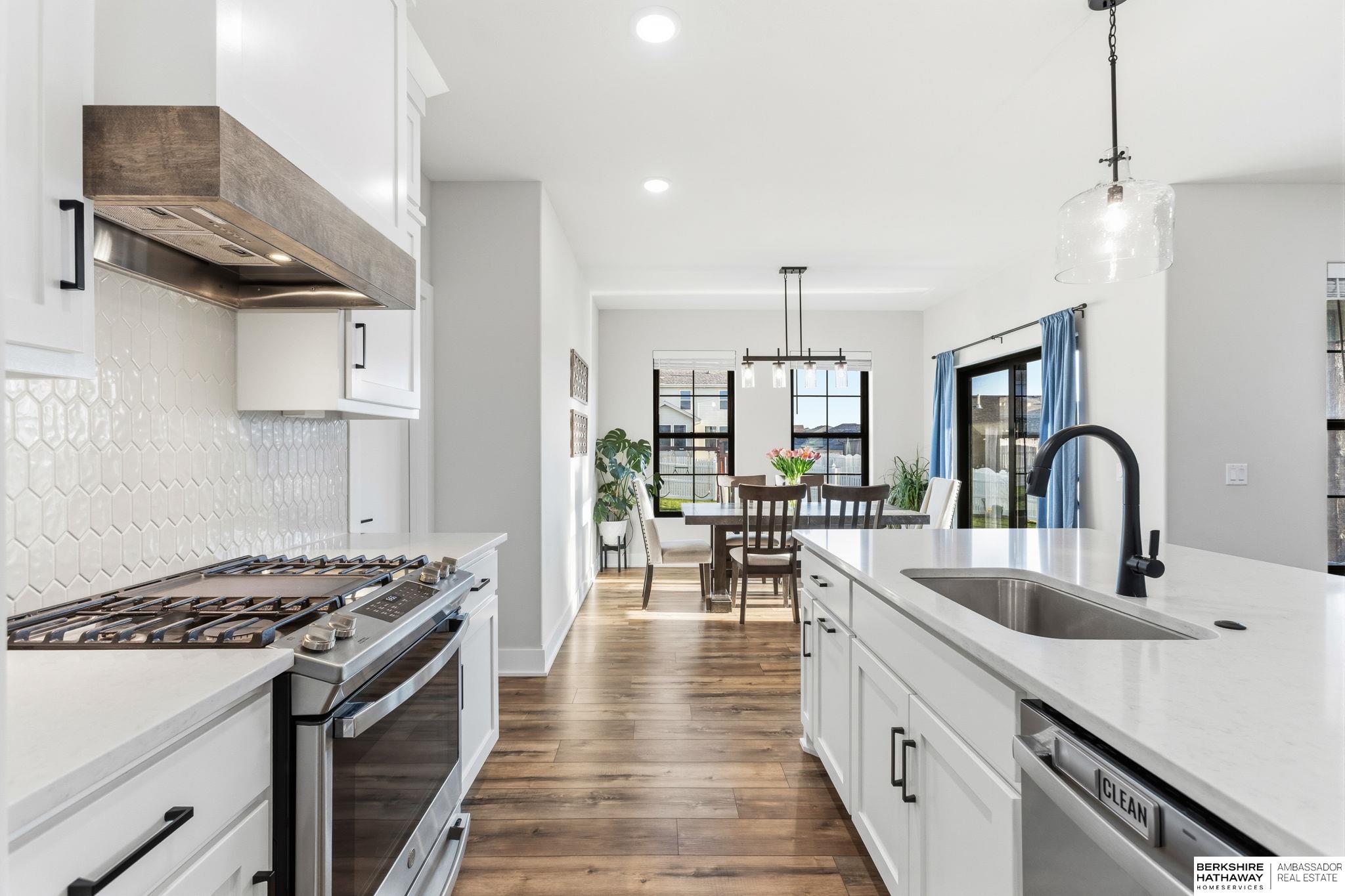 11511 Cooper Street, Papillion, NE, 68046