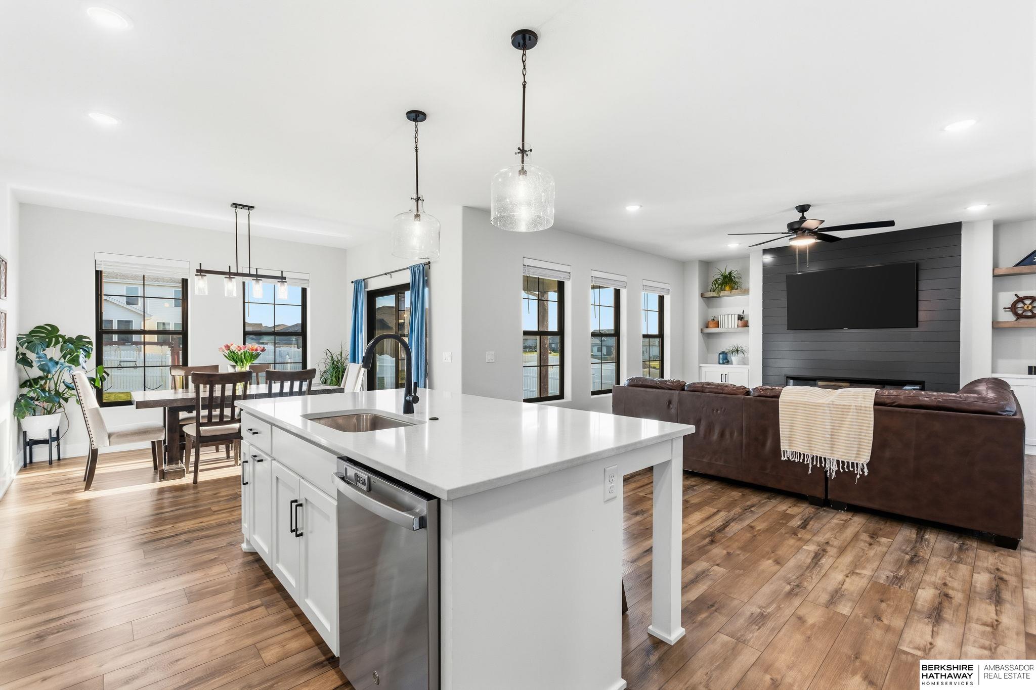 11511 Cooper Street, Papillion, NE, 68046