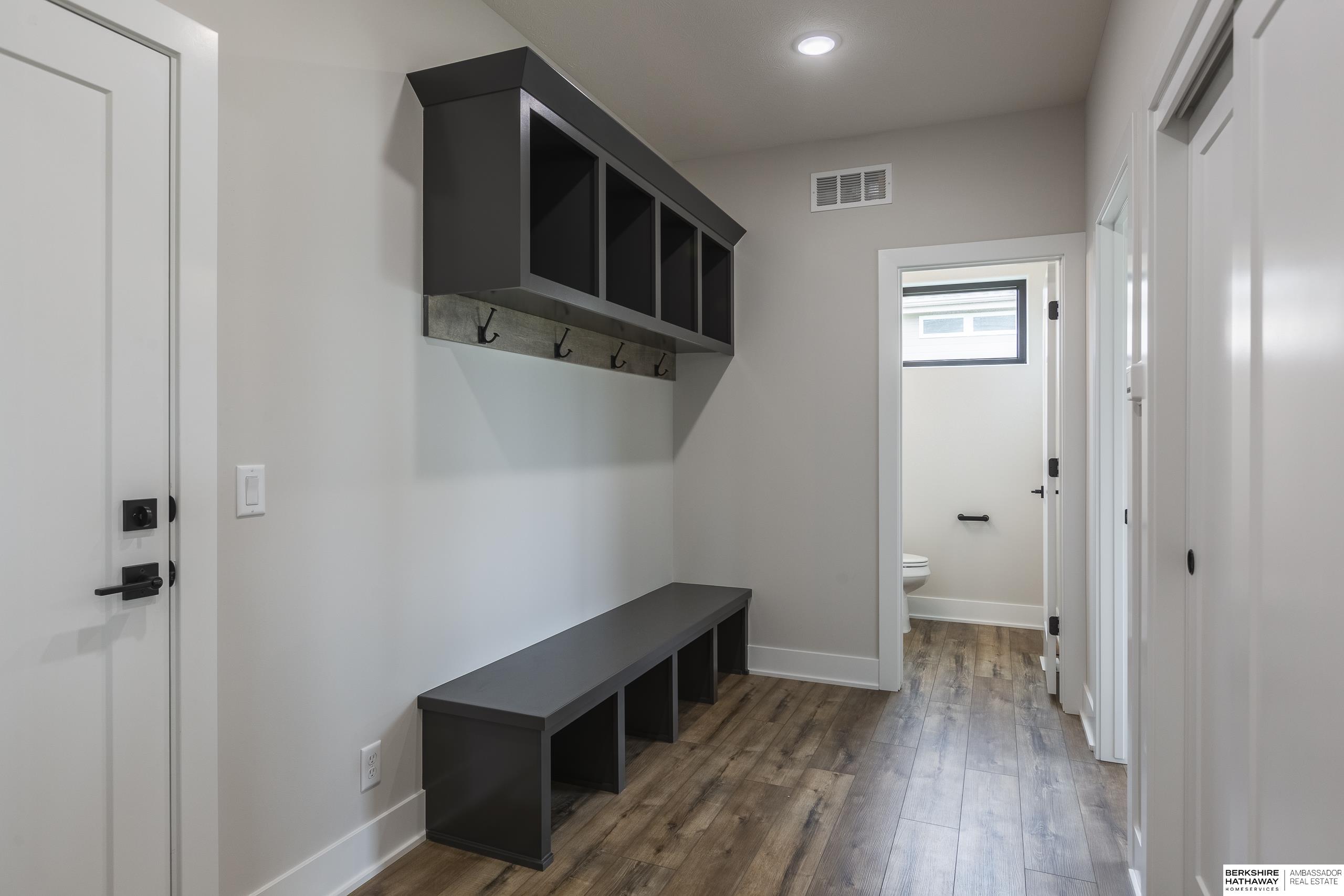 11511 Cooper Street, Papillion, NE, 68046