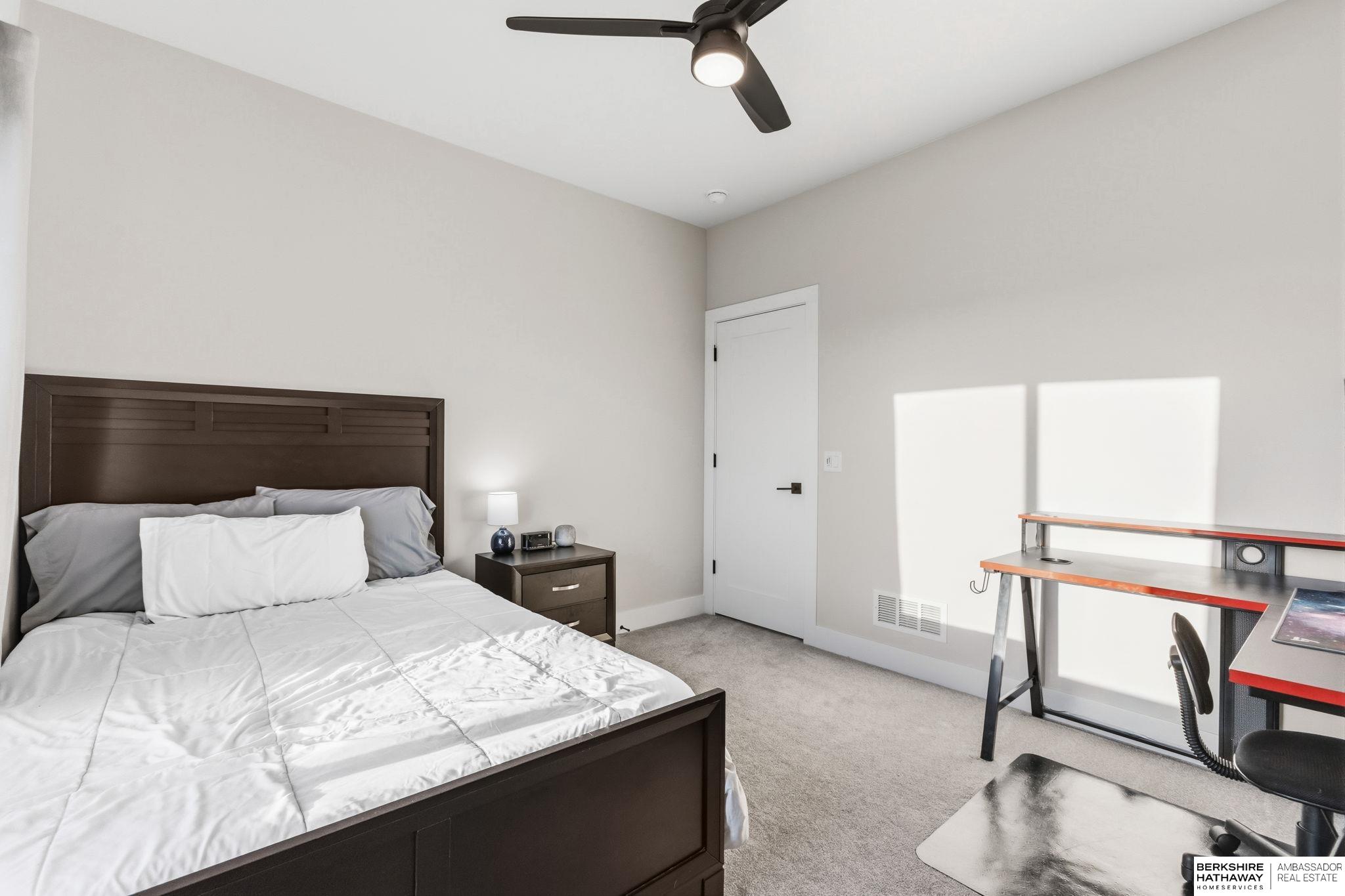 11511 Cooper Street, Papillion, NE, 68046