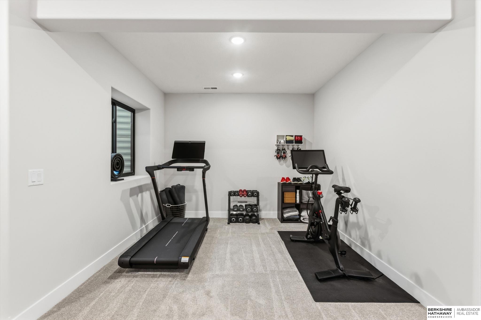 11511 Cooper Street, Papillion, NE, 68046