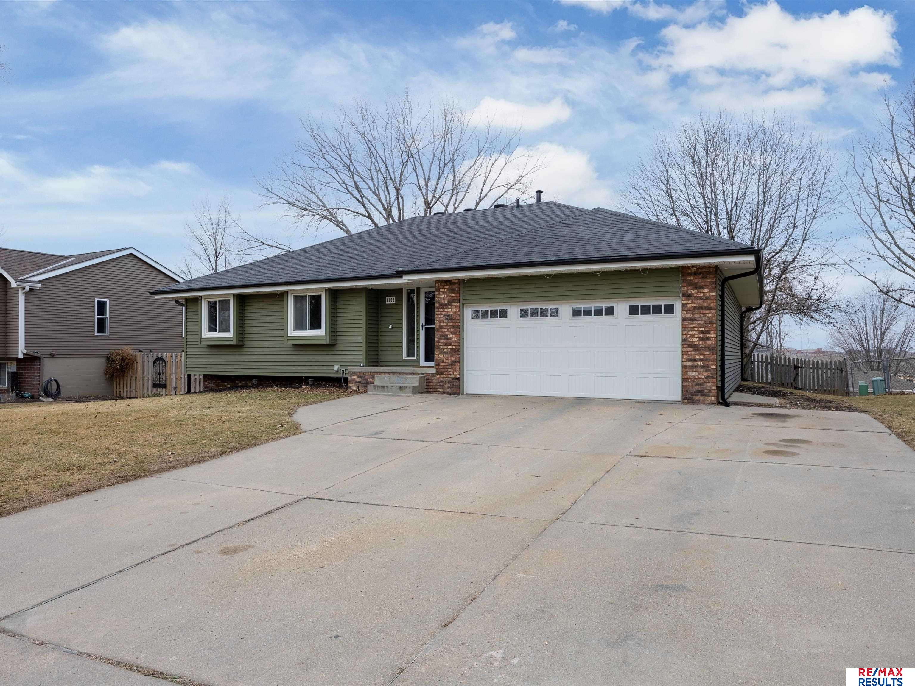 1108 Conestoga Road, Papillion, NE, 68046