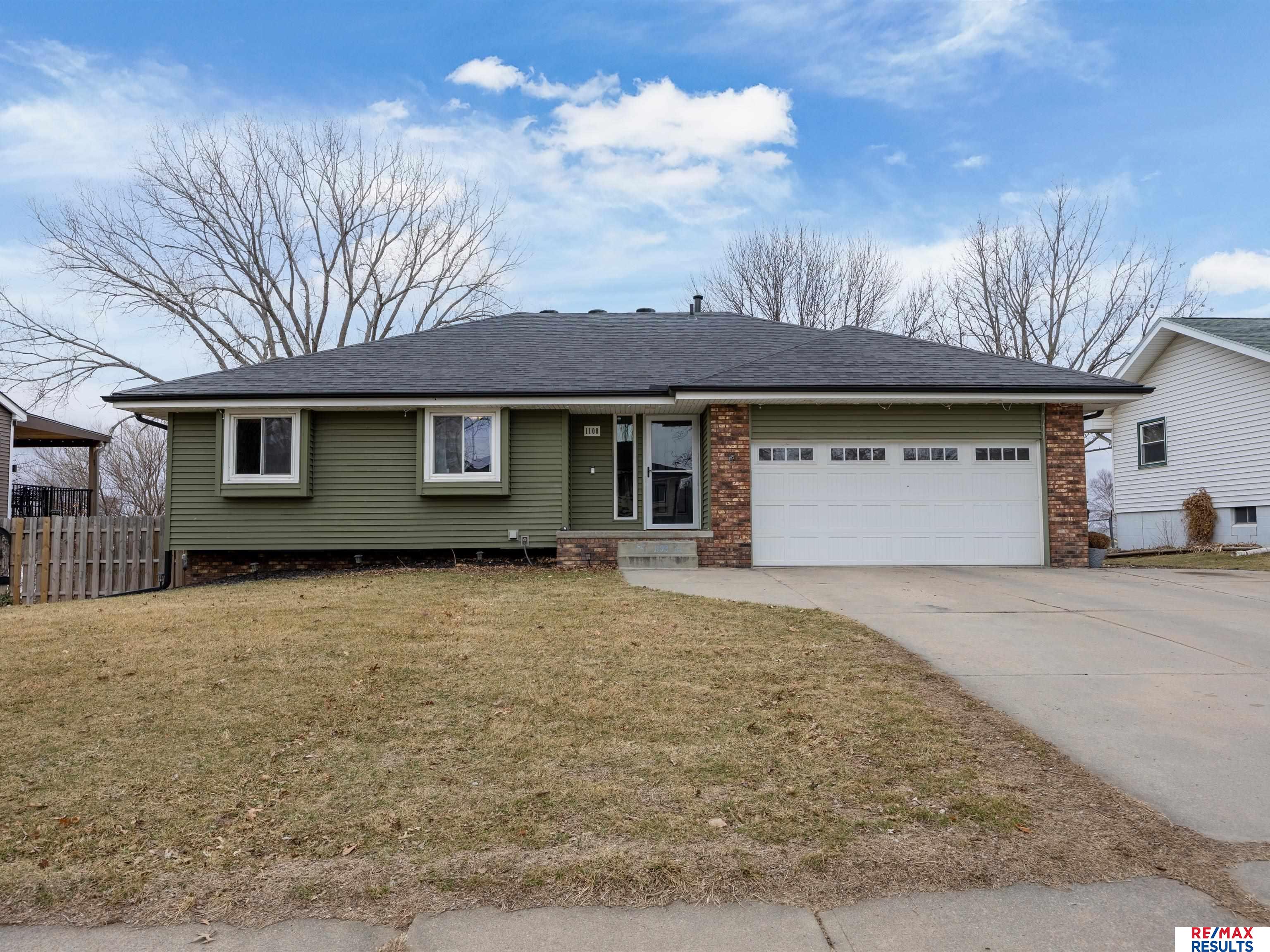 1108 Conestoga Road, Papillion, NE, 68046