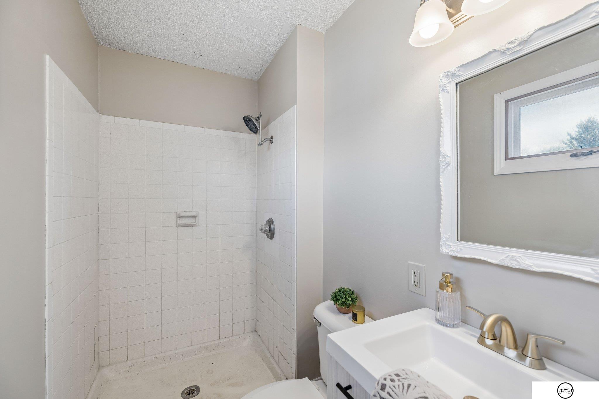 2610 Surrey Court, Lincoln, NE, 68512