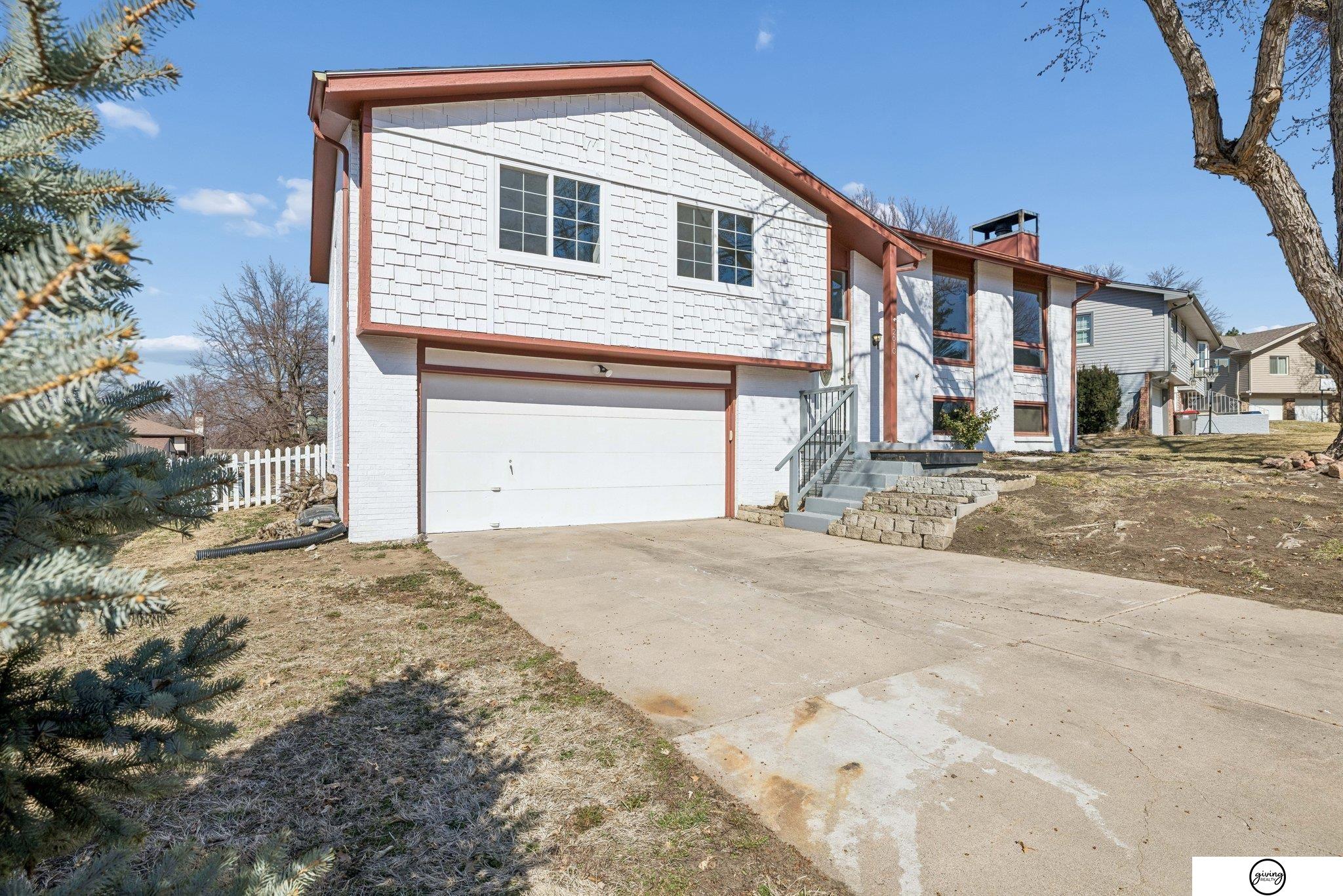 2610 Surrey Court, Lincoln, NE, 68512