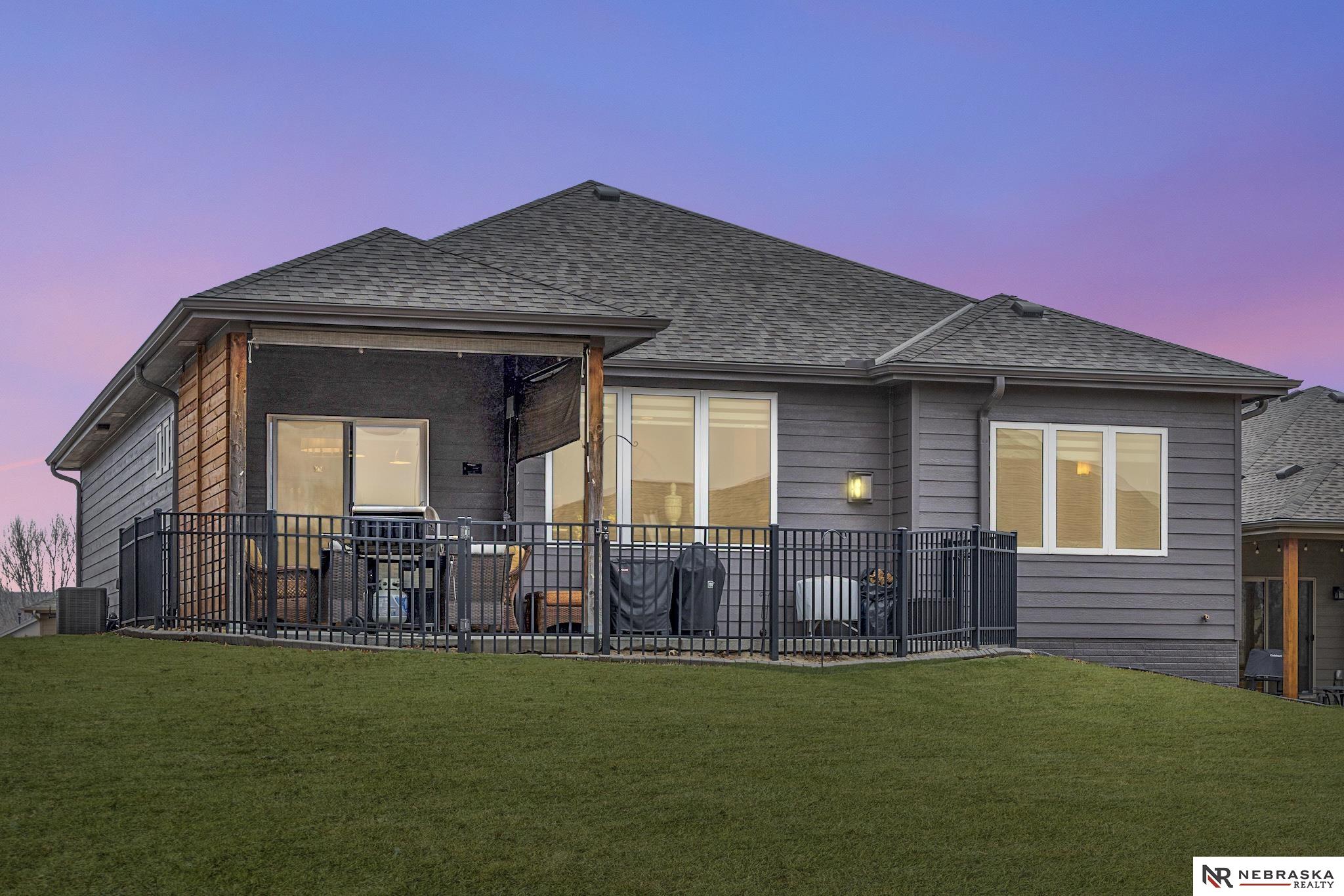 16071 Center West Hadan Drive, Bennington, NE, 68007