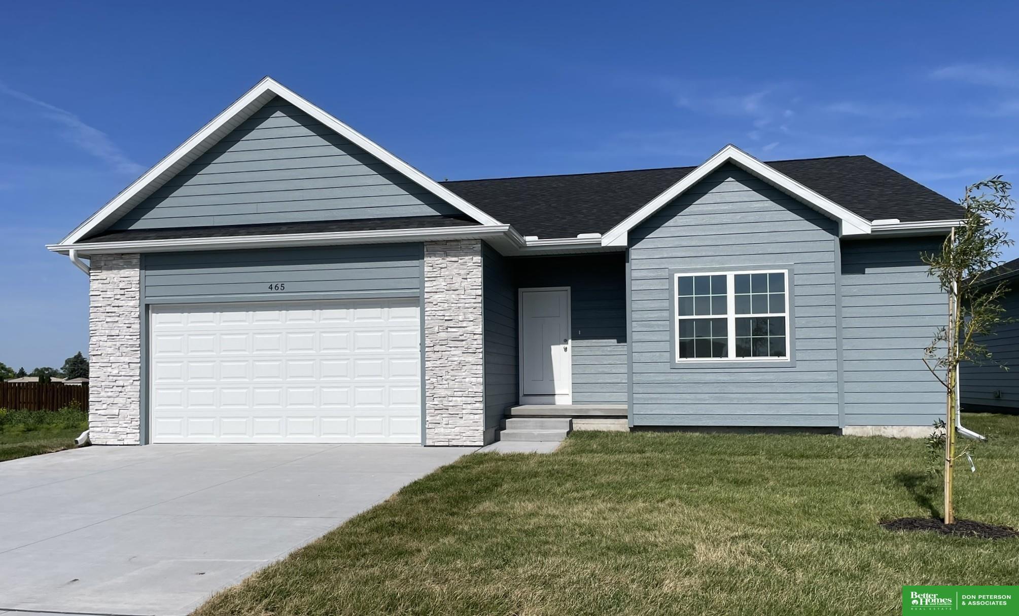 465 Thornbird Drive, Fremont, NE 68025 — MLS #22606215 — Main listing photo