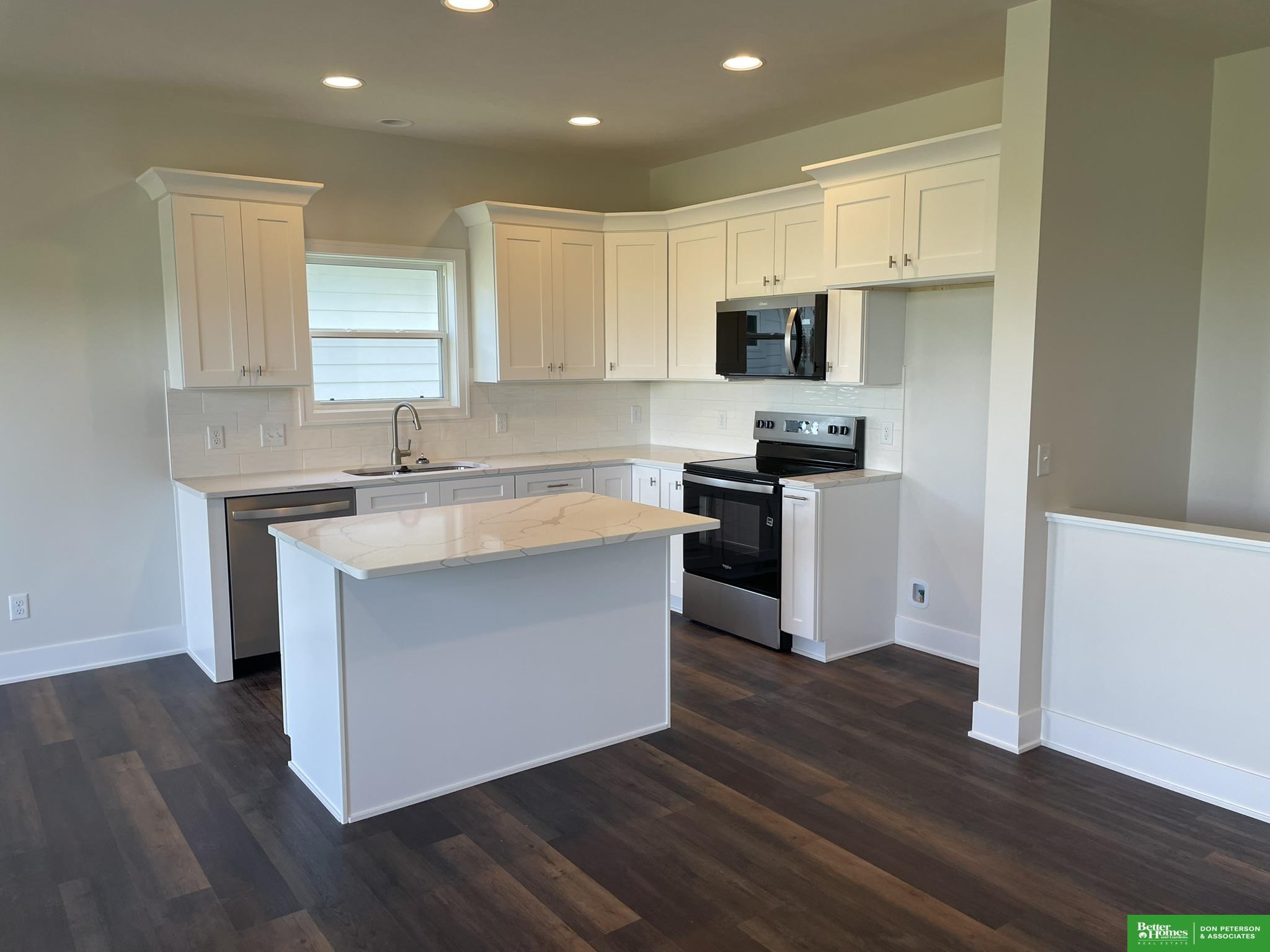 465 Thornbird Drive, Fremont, NE 68025 — MLS #22606215 — photo 6 of 19