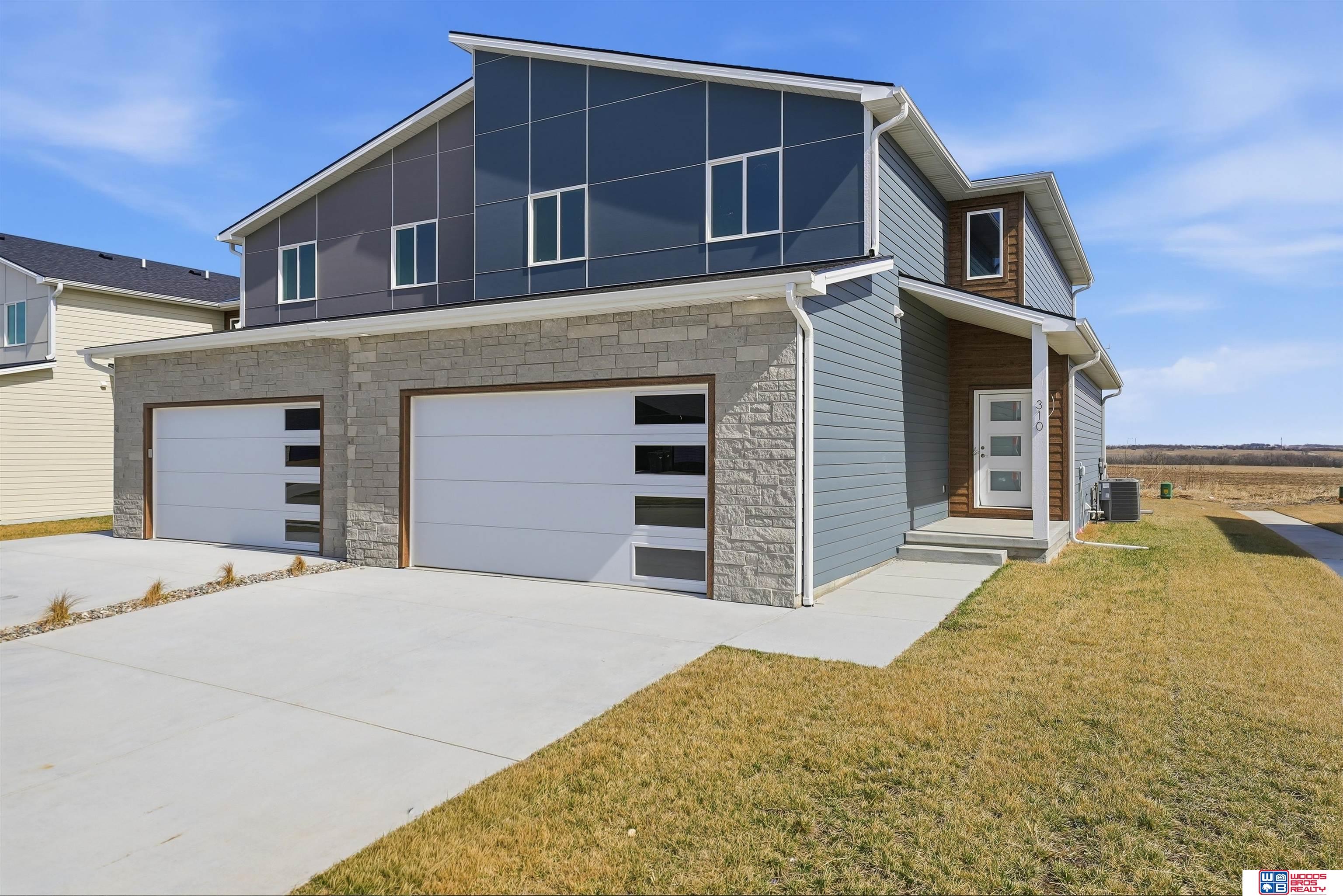 222 105th Street, Lincoln, NE, 68527