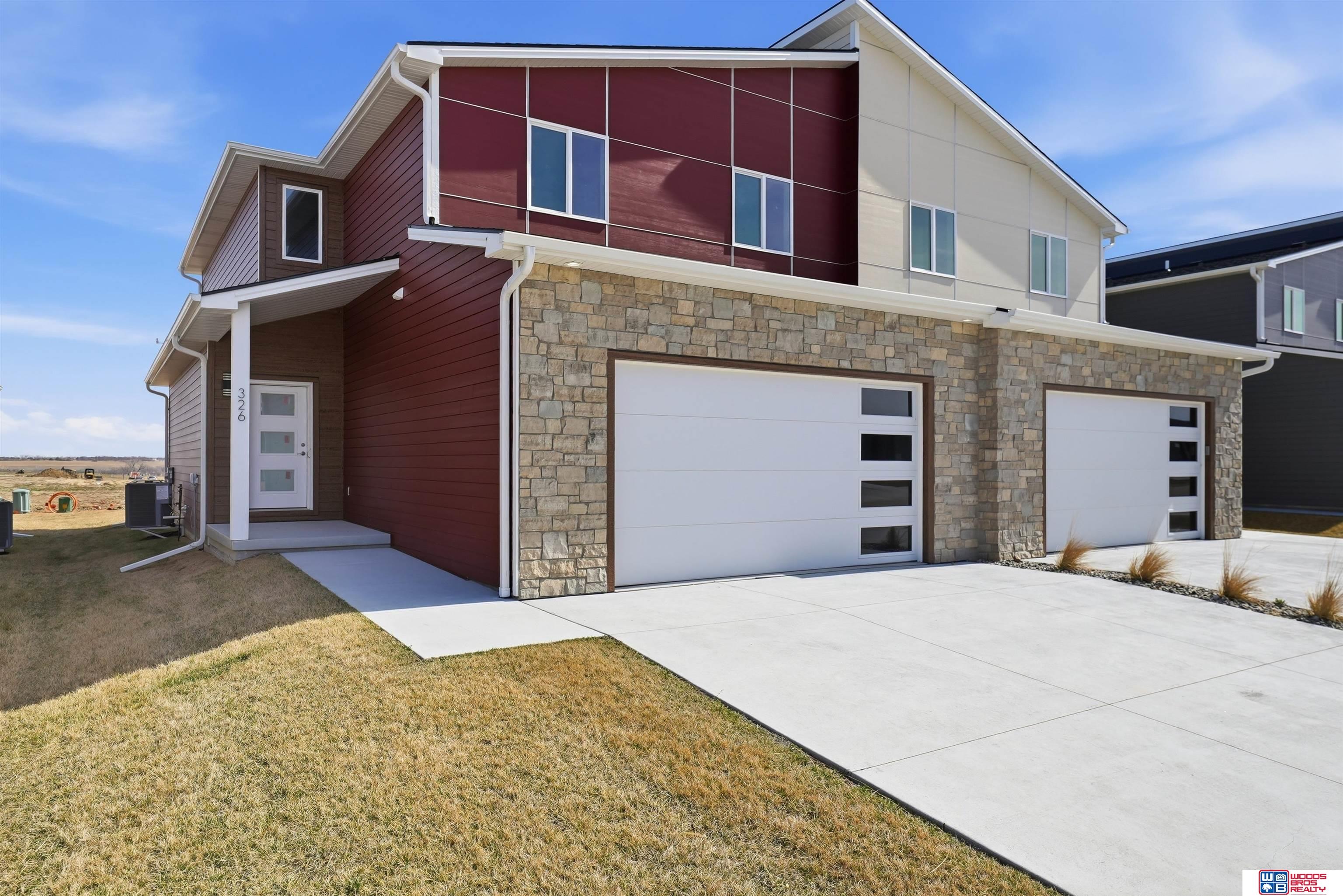 222 105th Street, Lincoln, NE, 68527