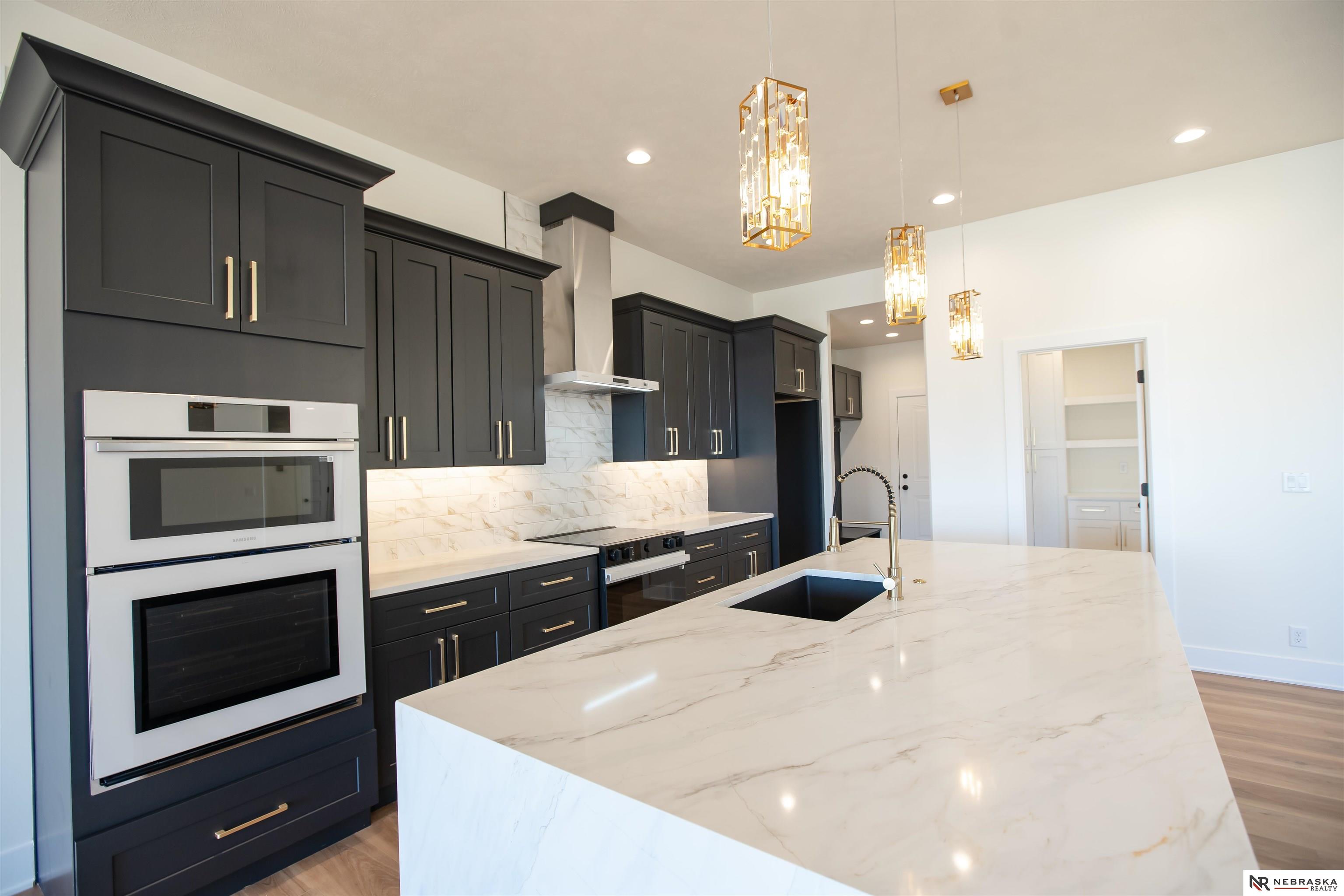 8700 Honeybee Lane, Lincoln, NE, 68526