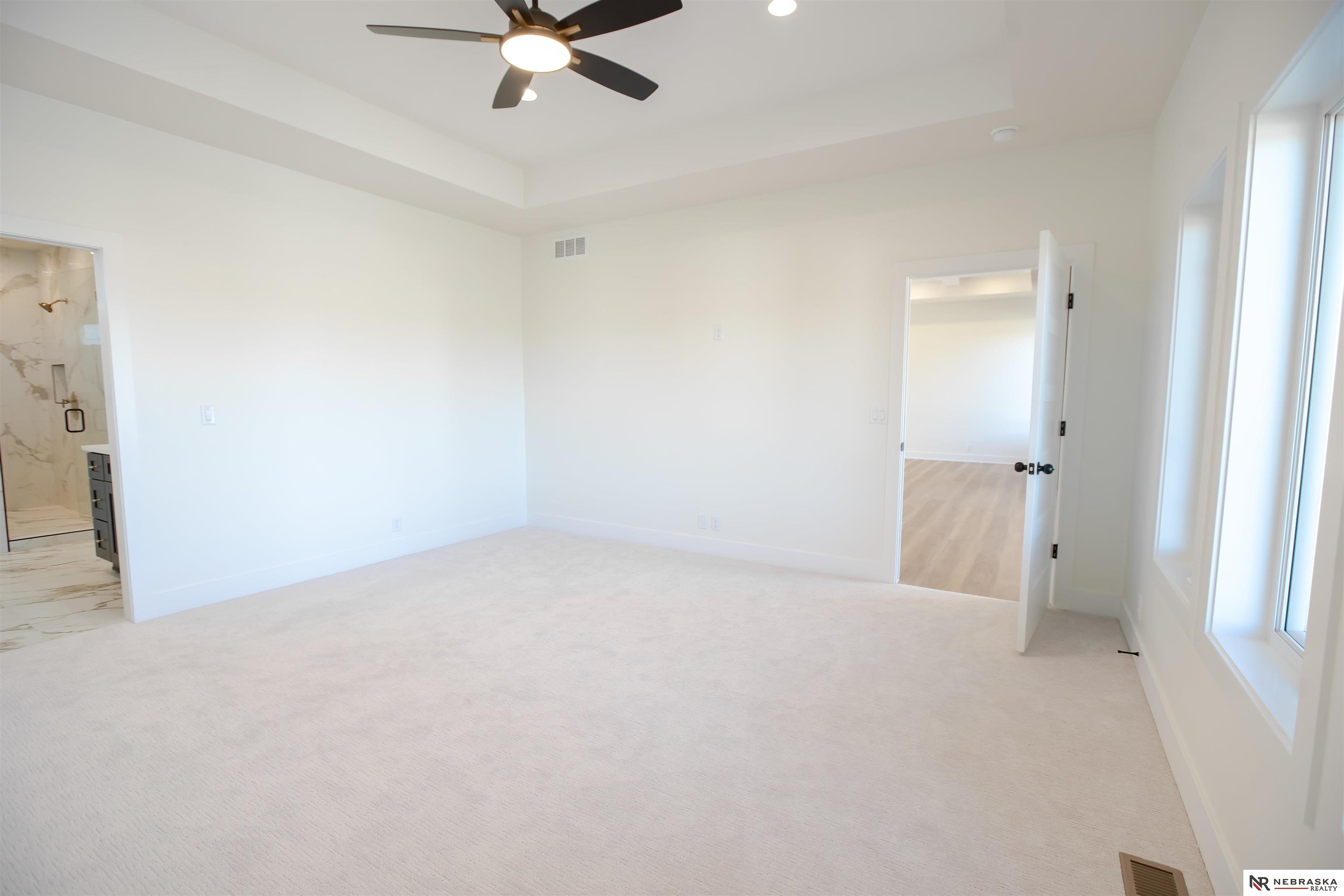 8700 Honeybee Lane, Lincoln, NE, 68526