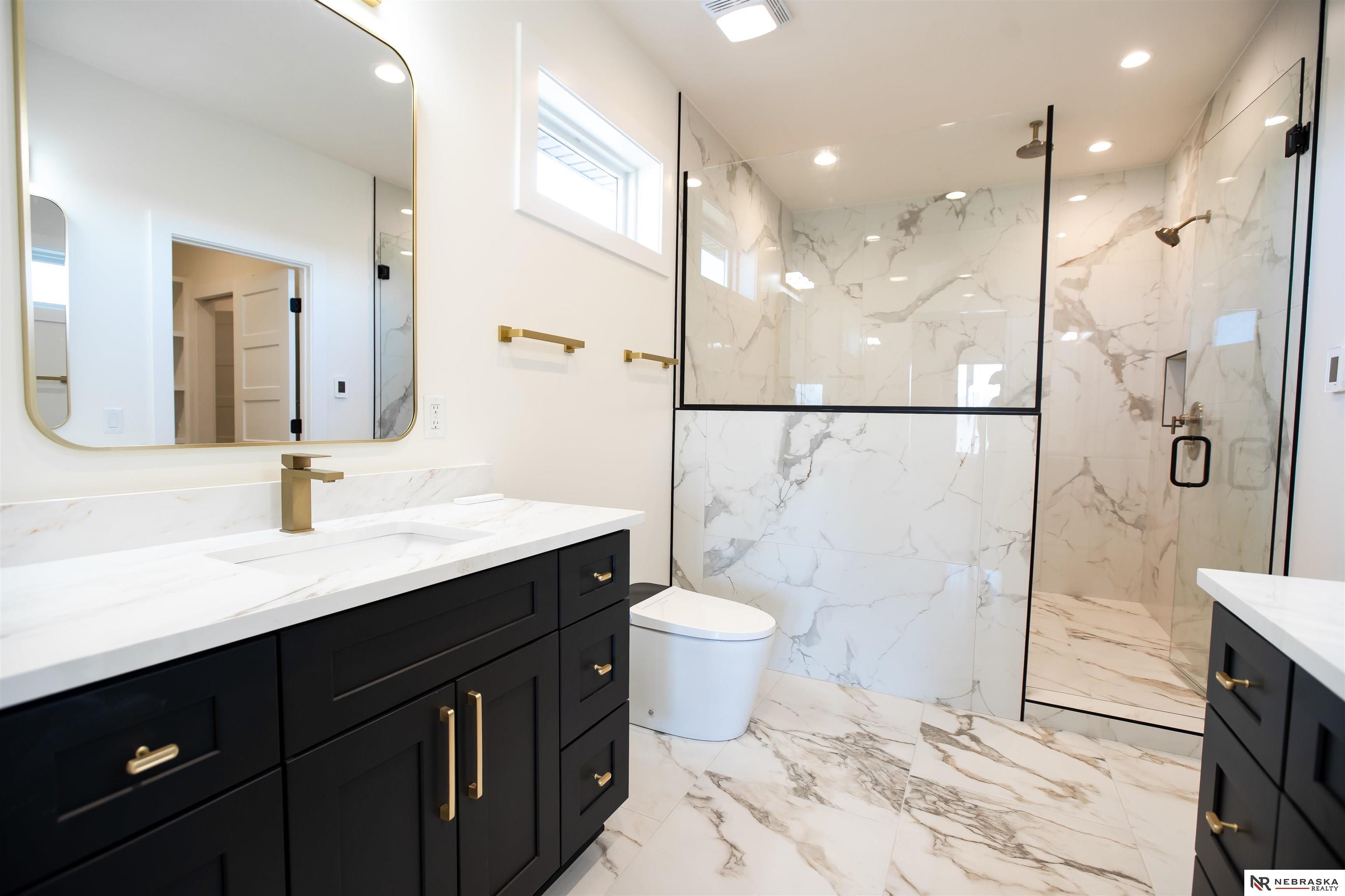 8700 Honeybee Lane, Lincoln, NE, 68526