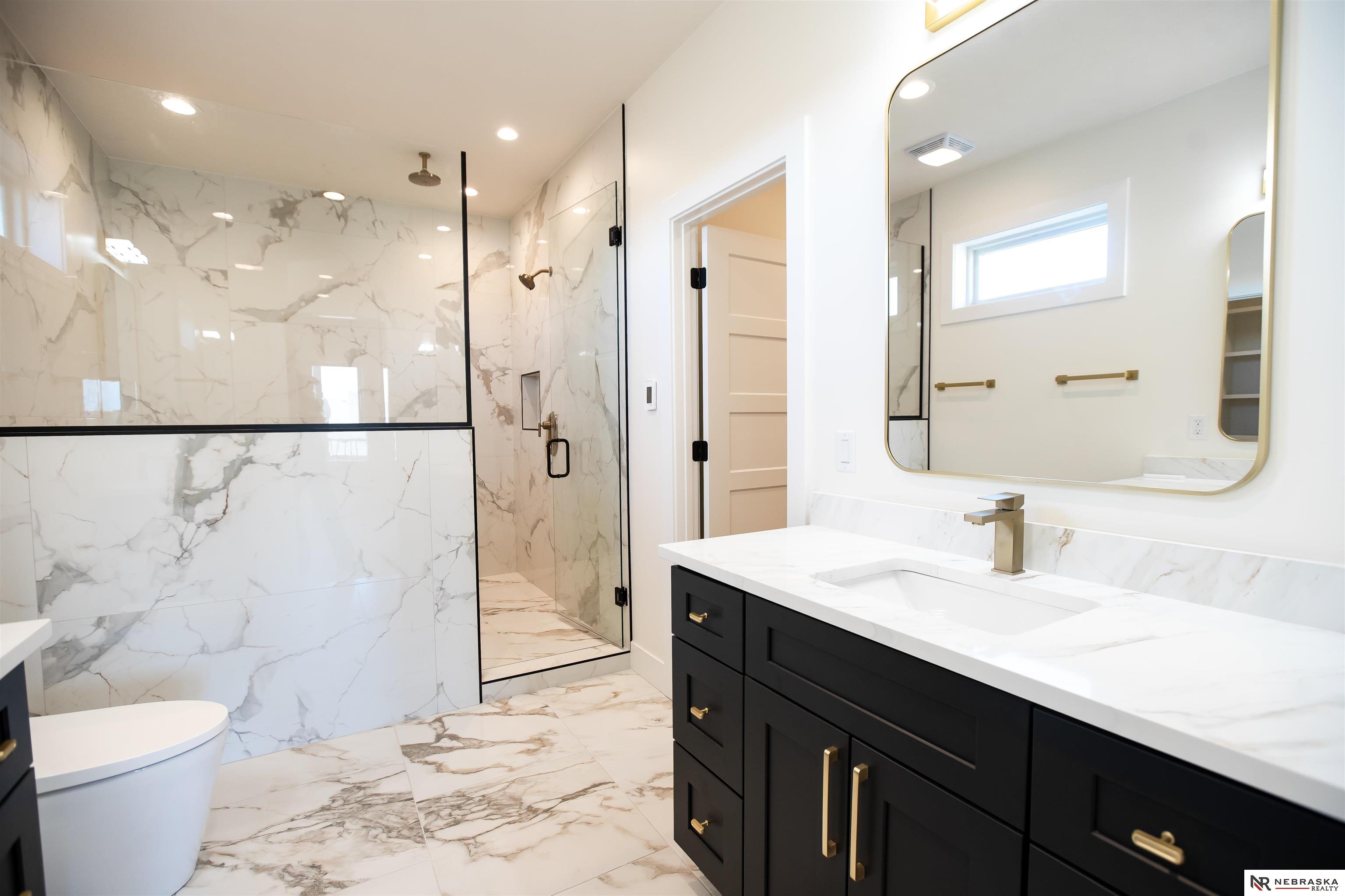 8700 Honeybee Lane, Lincoln, NE, 68526