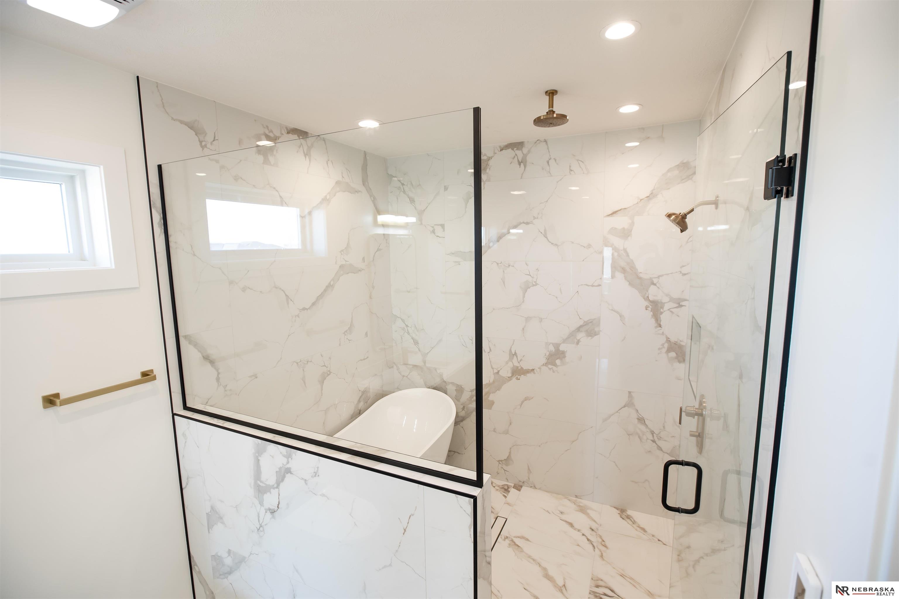 8700 Honeybee Lane, Lincoln, NE, 68526