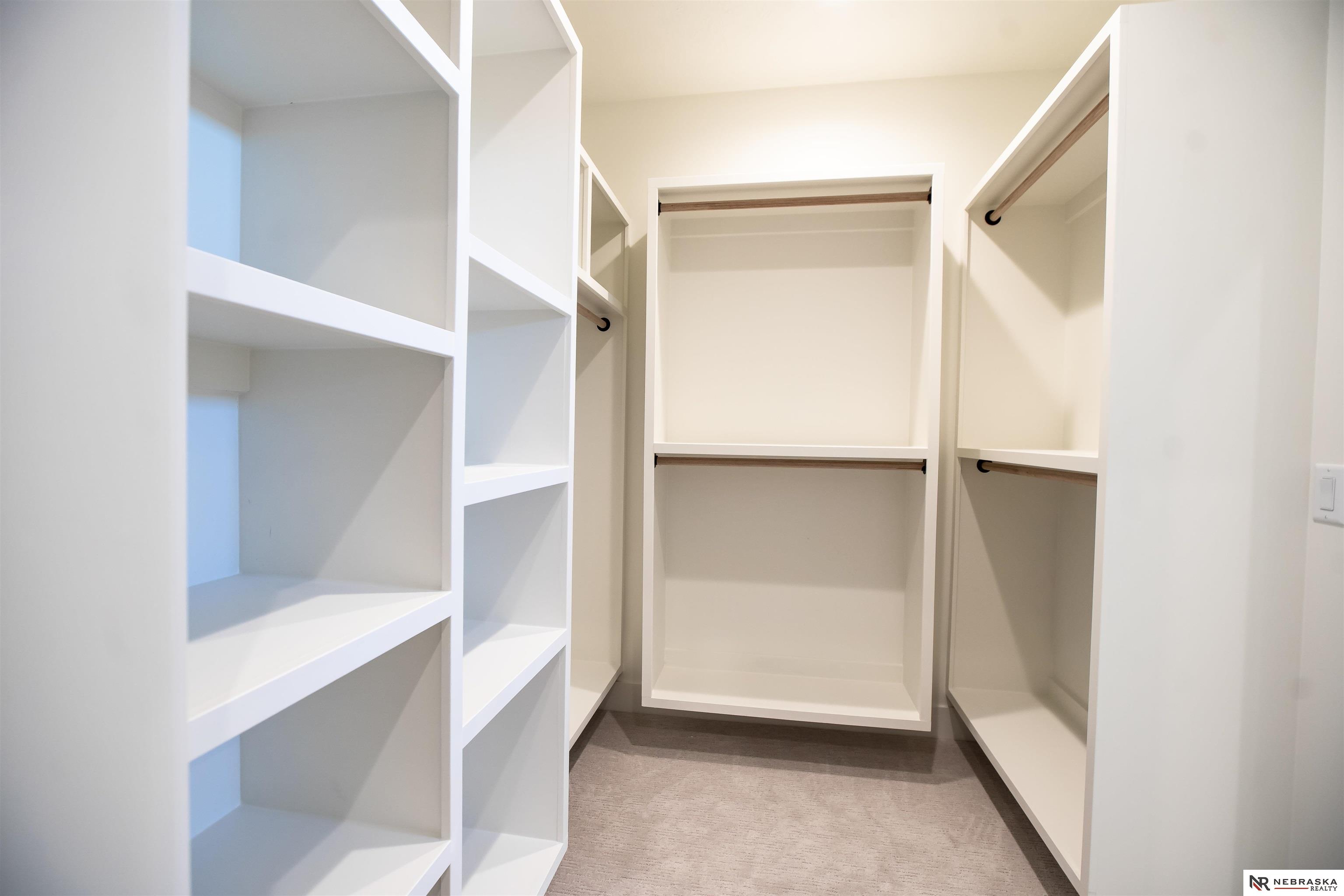 8700 Honeybee Lane, Lincoln, NE, 68526