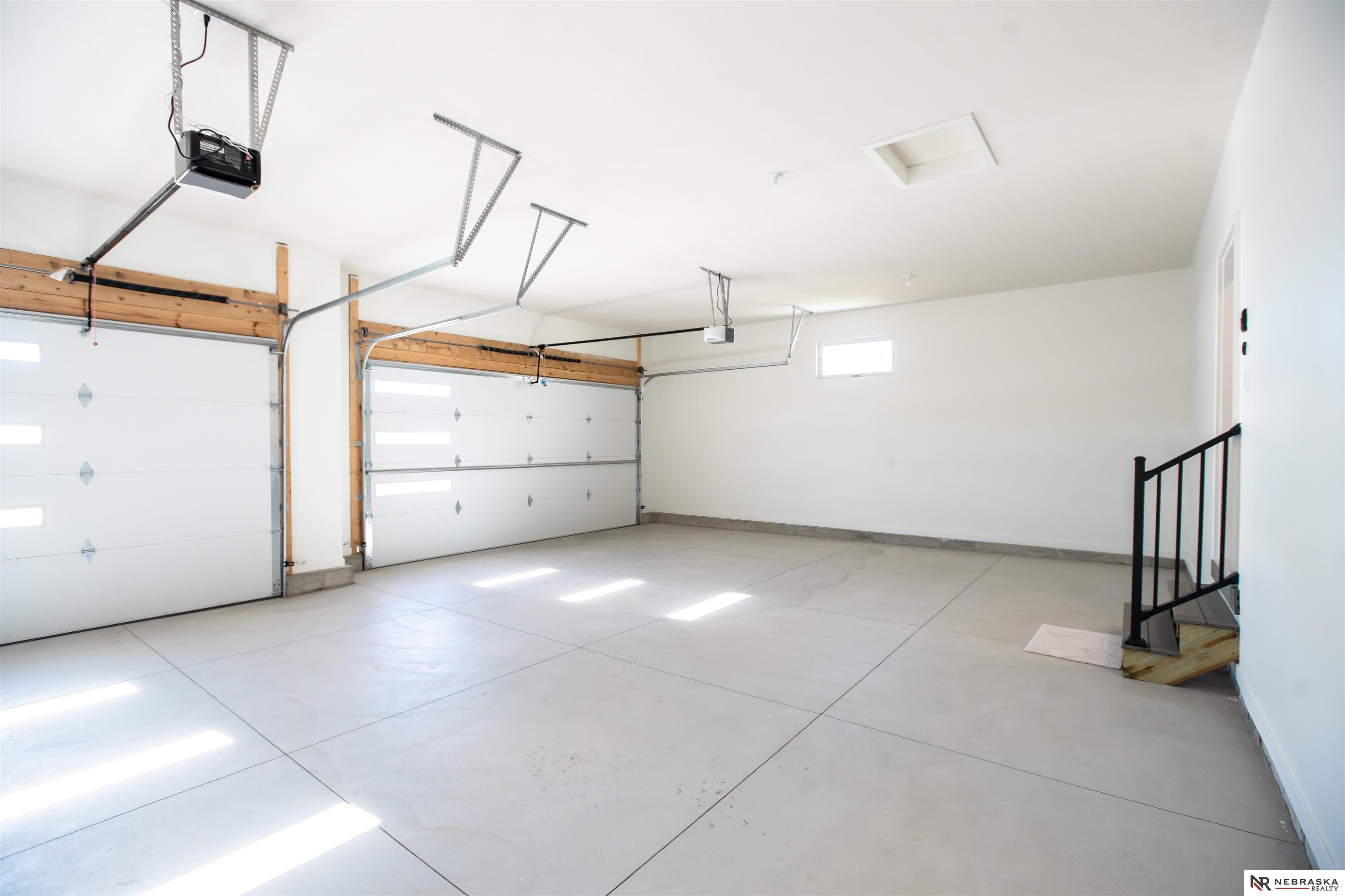 8700 Honeybee Lane, Lincoln, NE, 68526