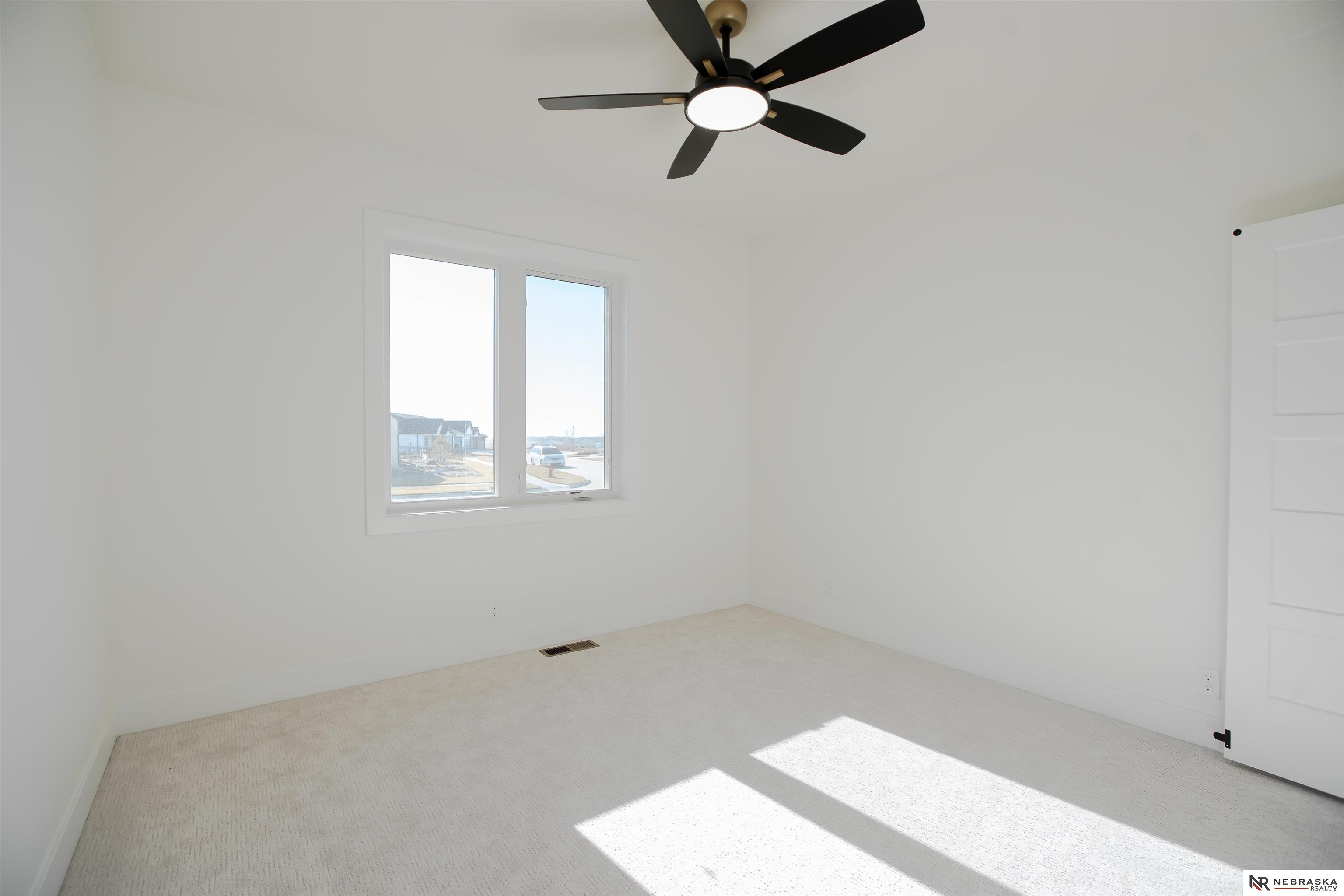 8700 Honeybee Lane, Lincoln, NE, 68526