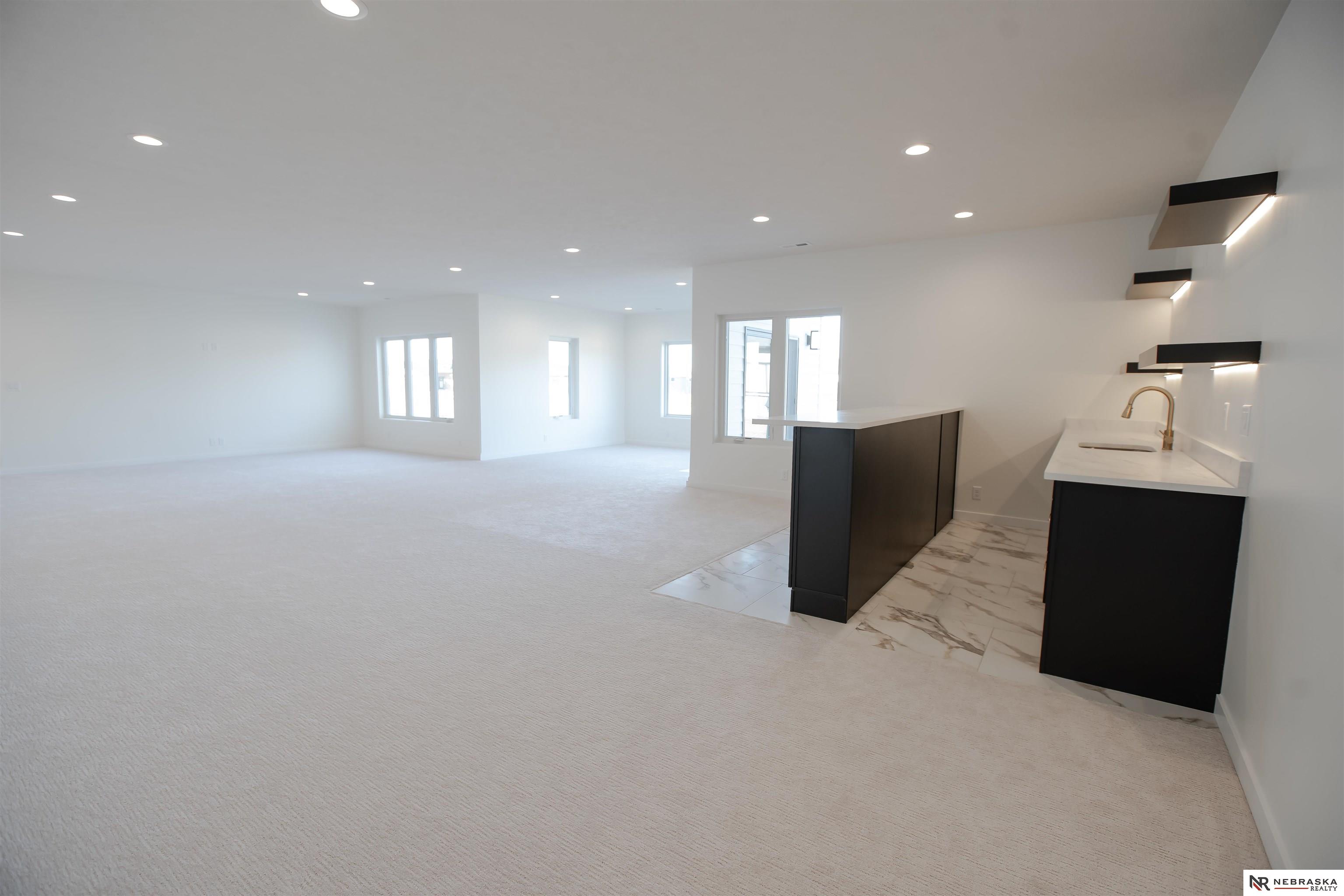 8700 Honeybee Lane, Lincoln, NE, 68526