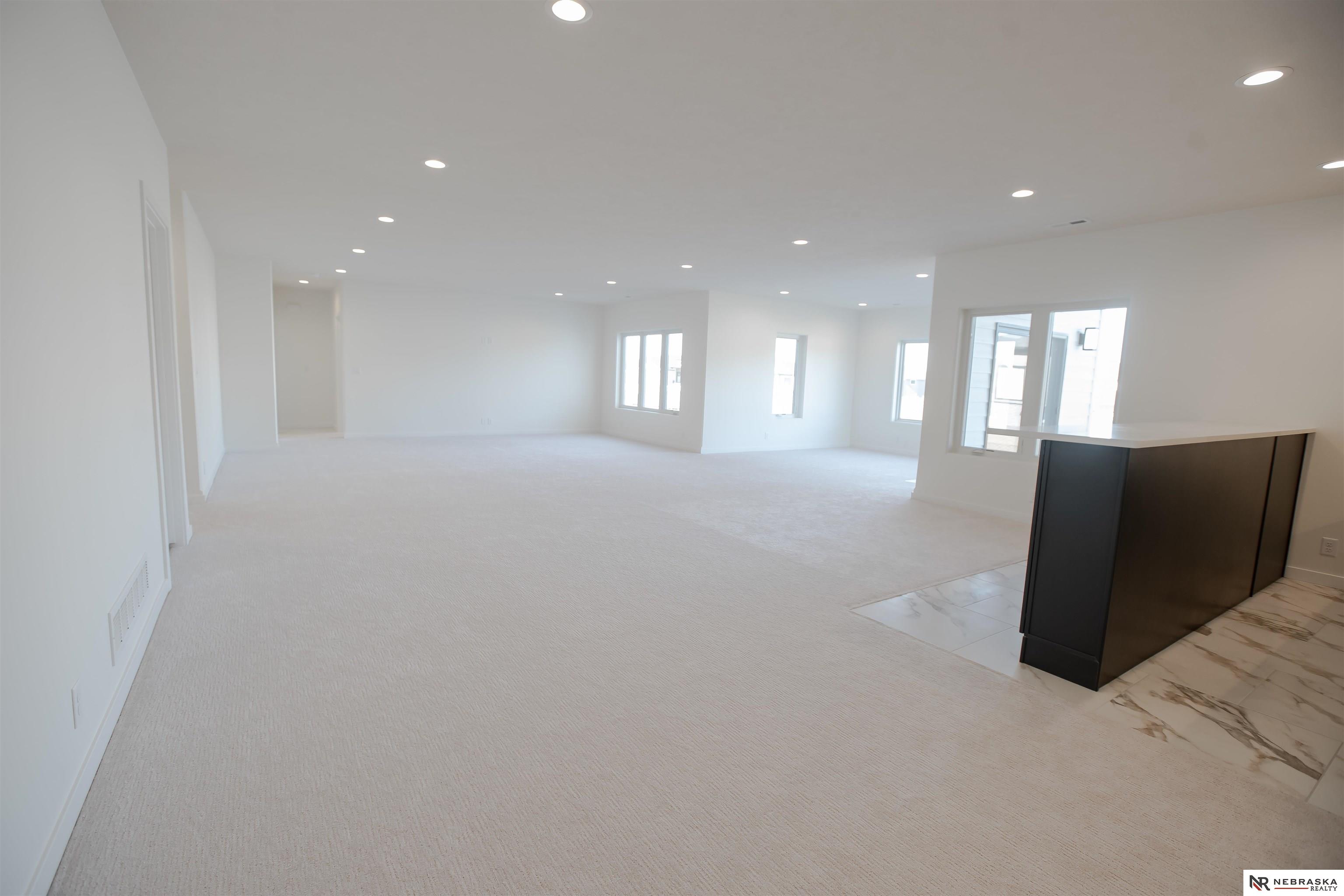 8700 Honeybee Lane, Lincoln, NE, 68526