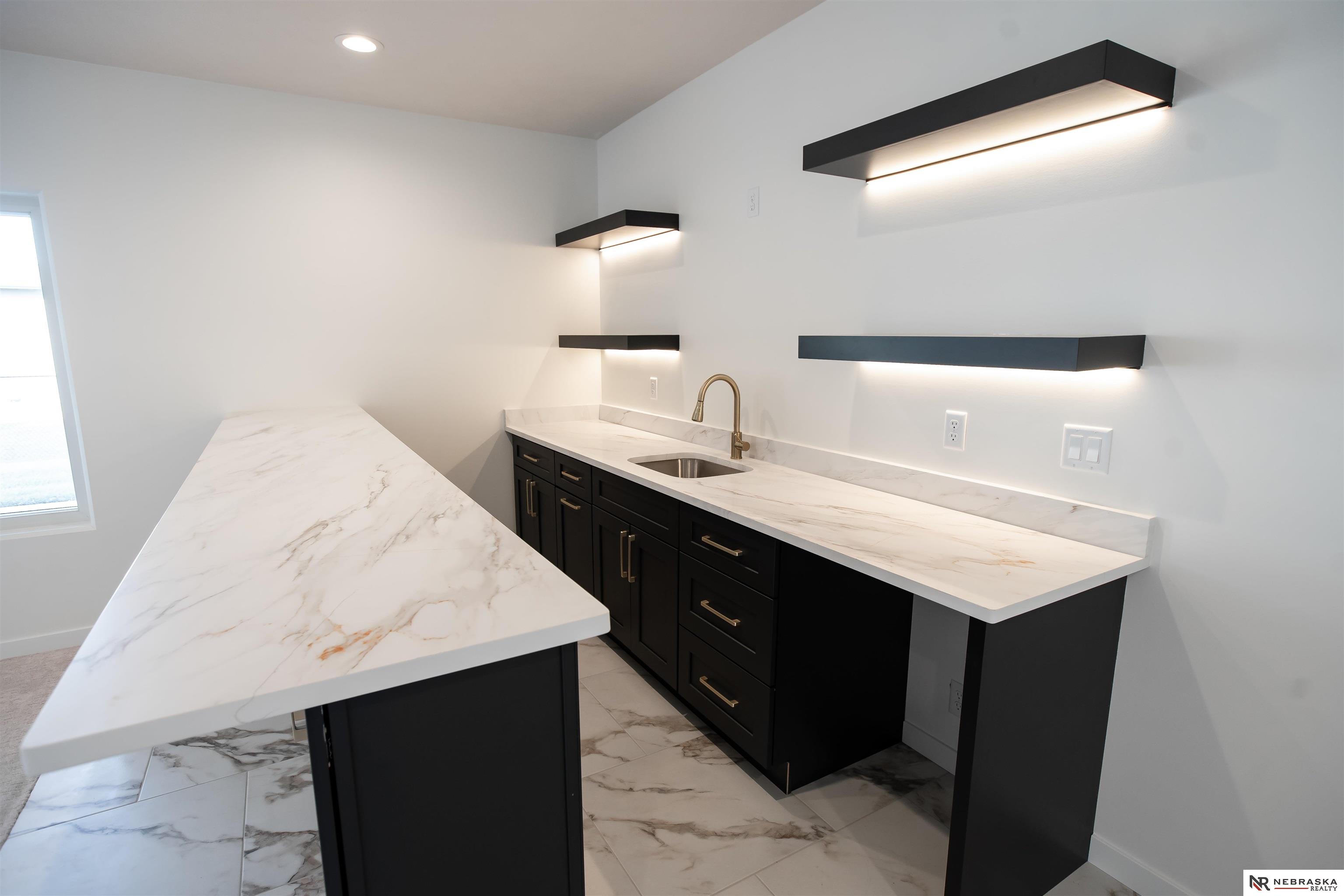 8700 Honeybee Lane, Lincoln, NE, 68526