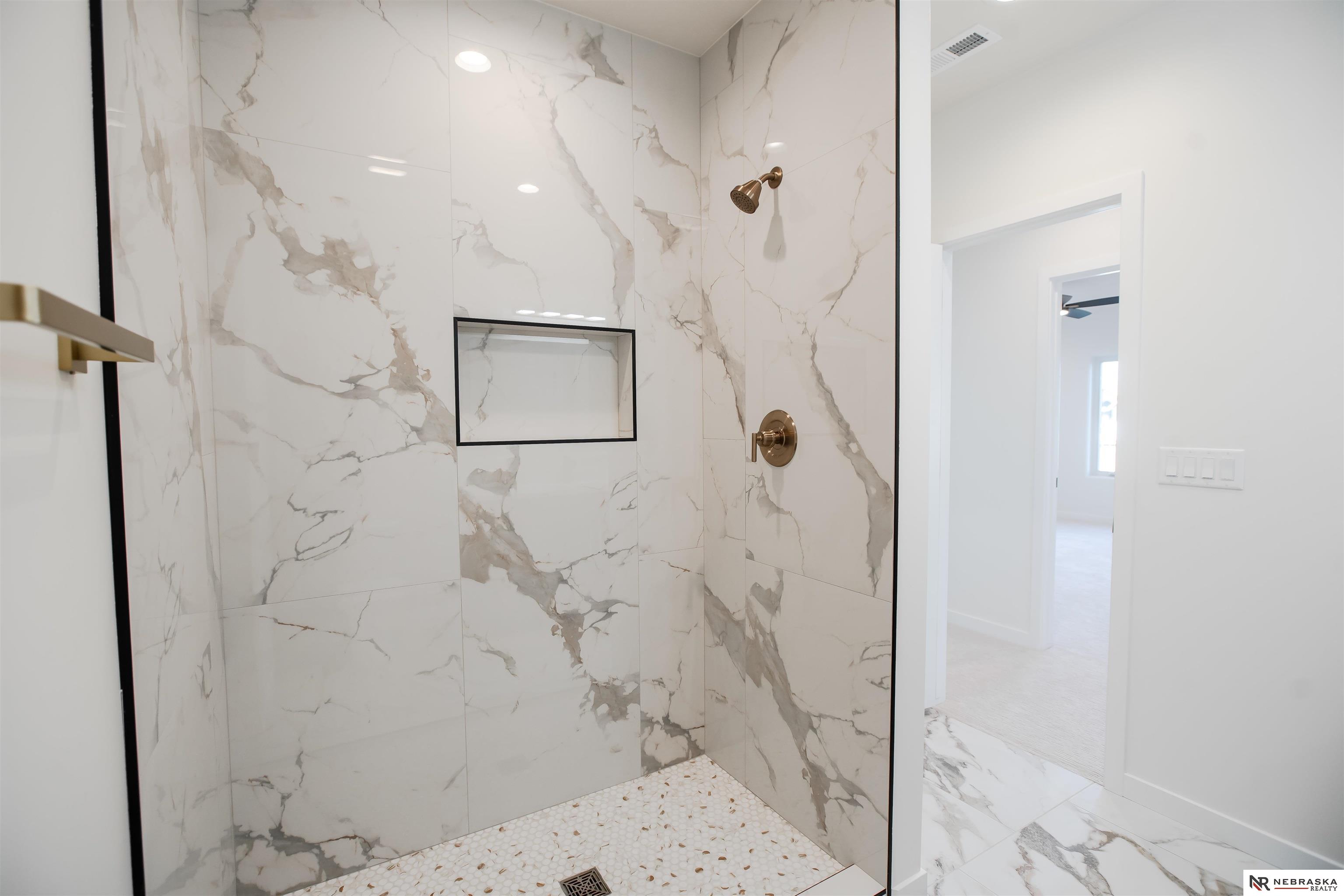 8700 Honeybee Lane, Lincoln, NE, 68526