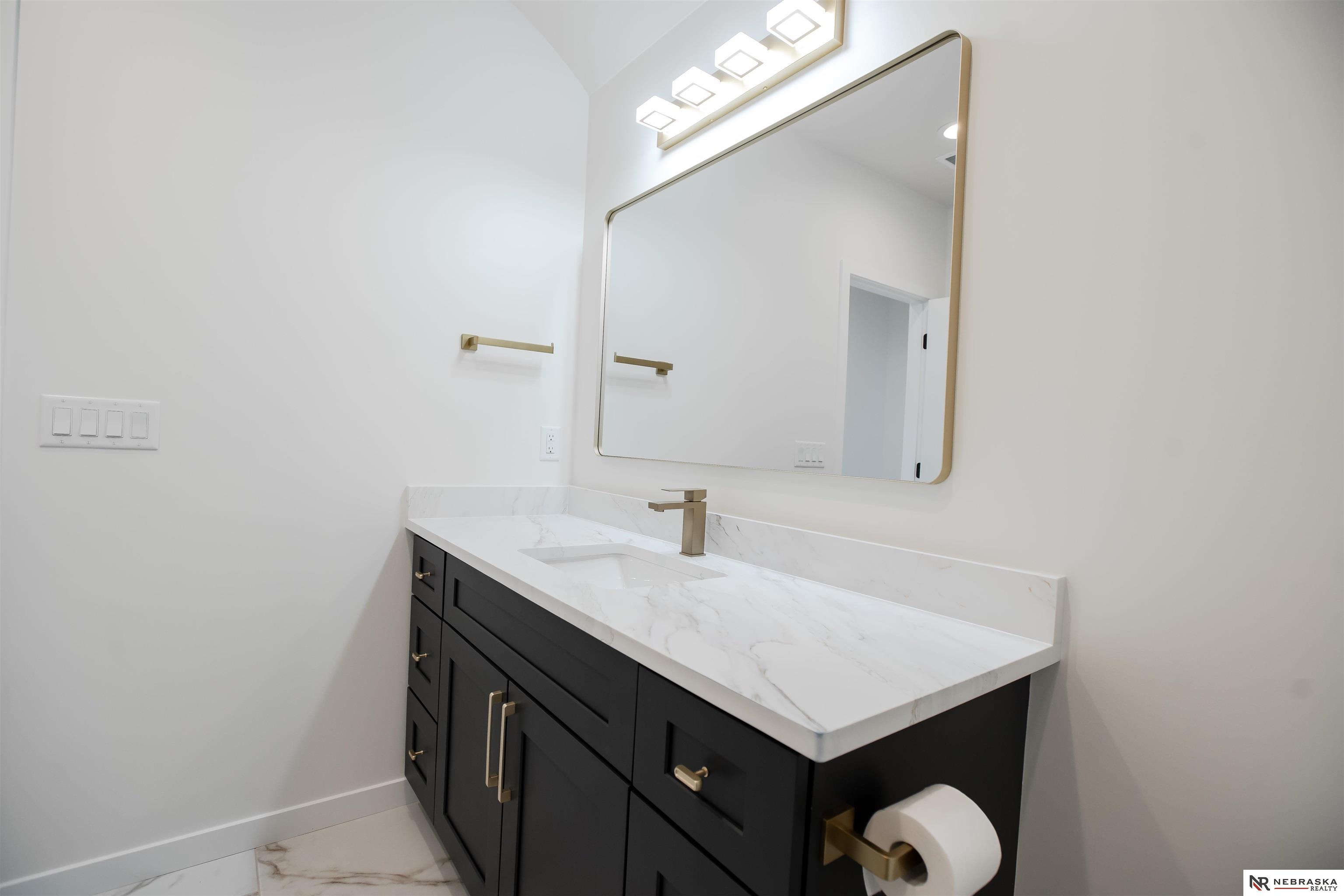 8700 Honeybee Lane, Lincoln, NE, 68526