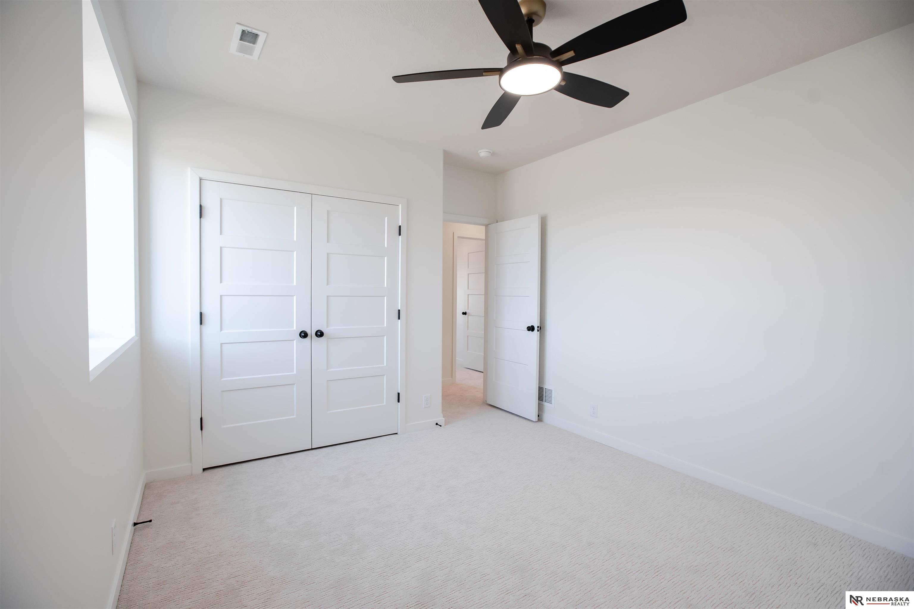 8700 Honeybee Lane, Lincoln, NE, 68526