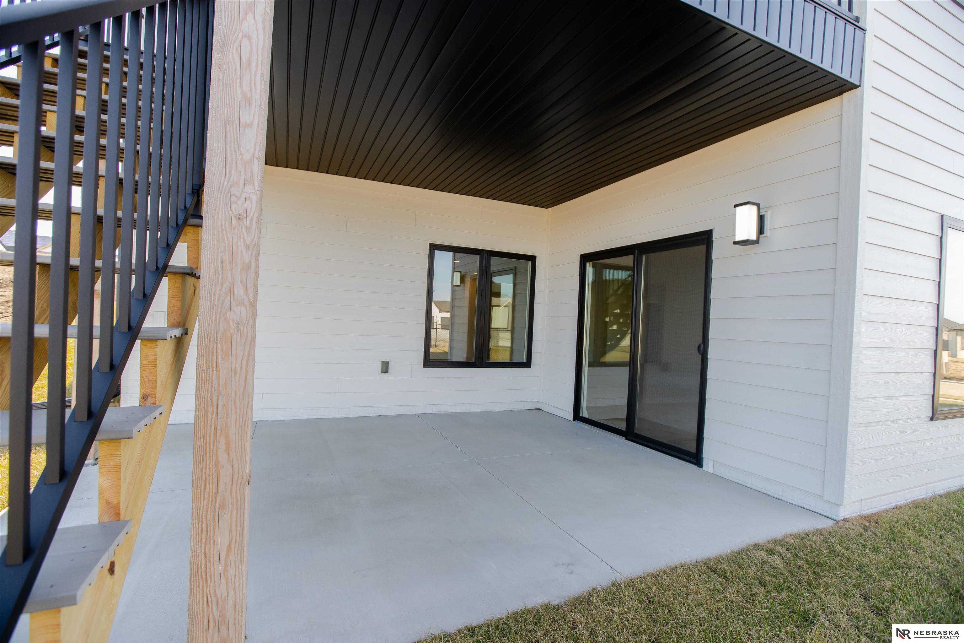 8700 Honeybee Lane, Lincoln, NE, 68526