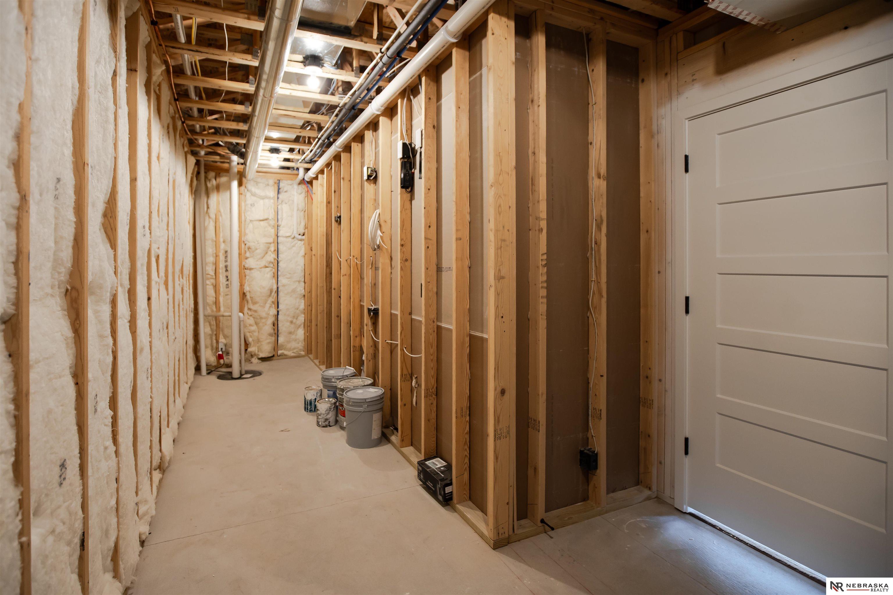 8700 Honeybee Lane, Lincoln, NE, 68526