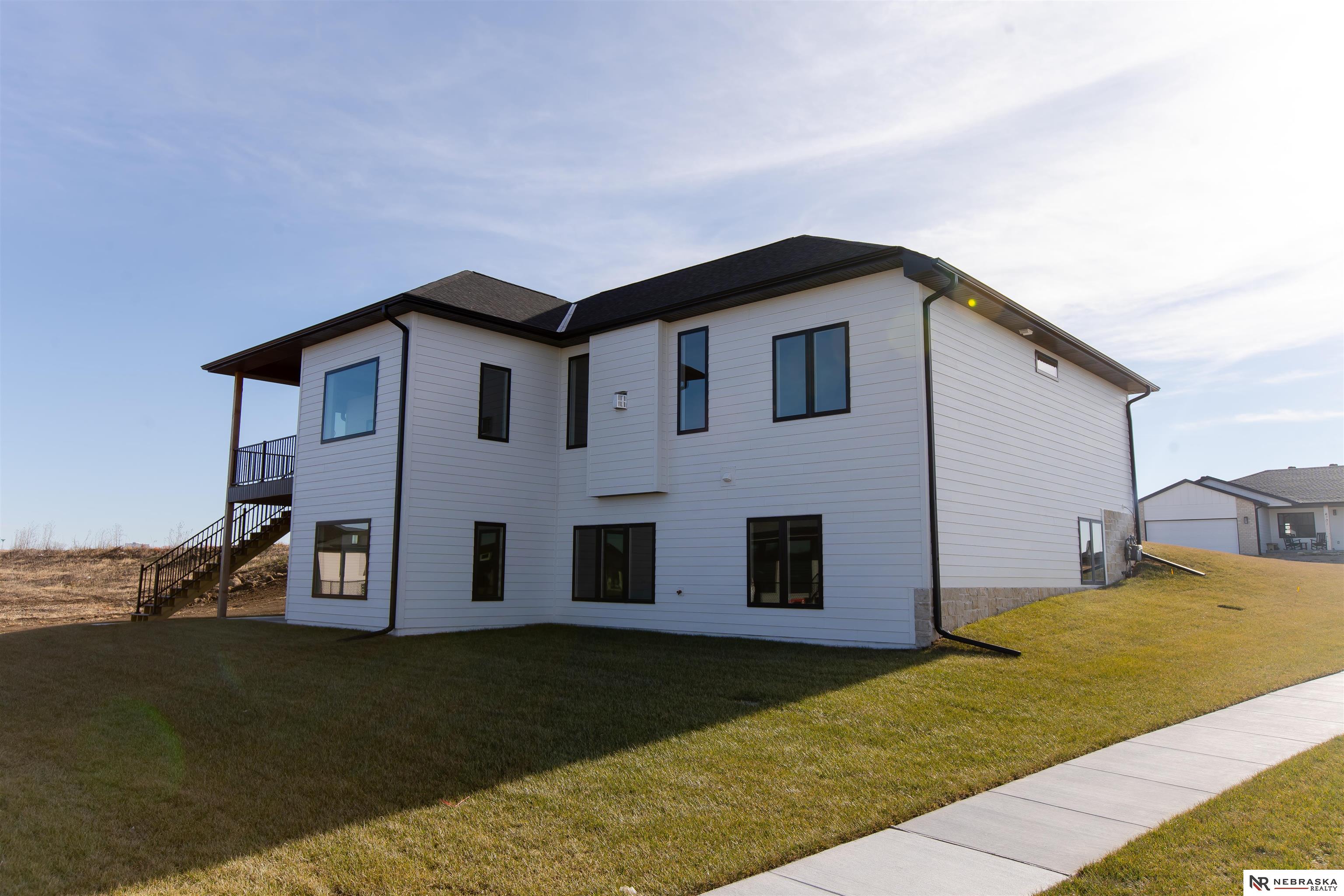 8700 Honeybee Lane, Lincoln, NE, 68526