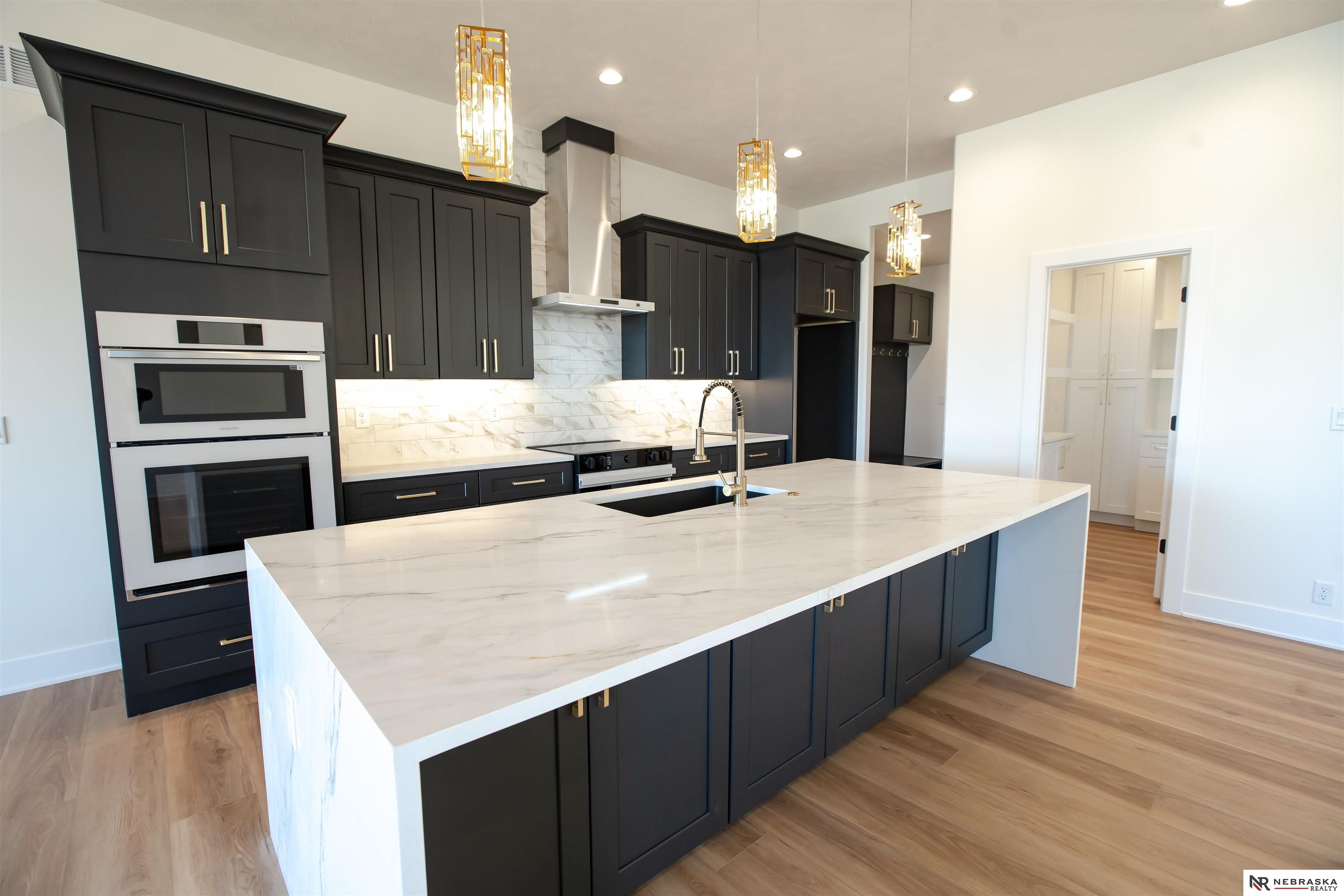 8700 Honeybee Lane, Lincoln, NE, 68526