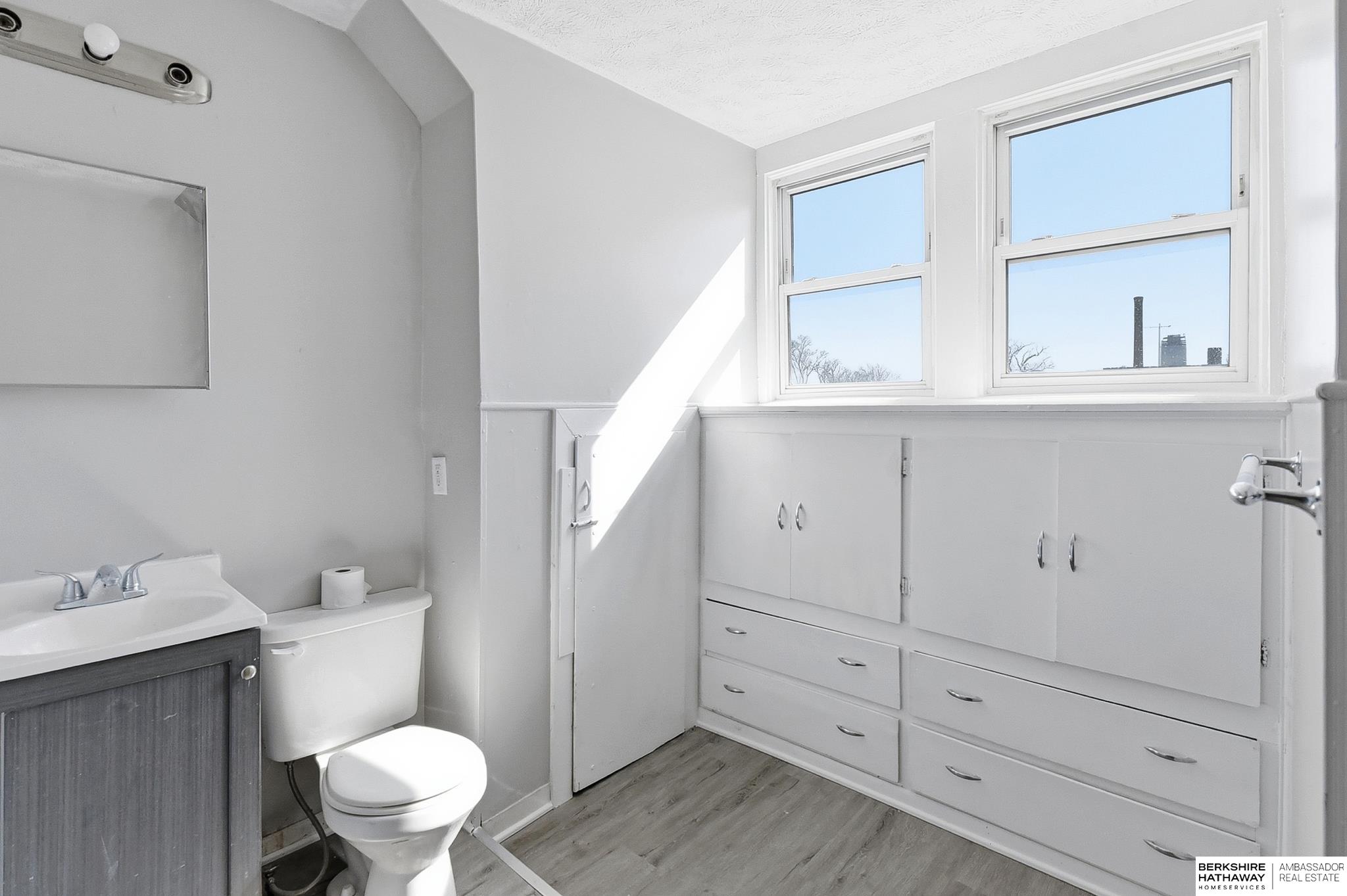 2207 N 16th Street, Omaha, NE, 68110