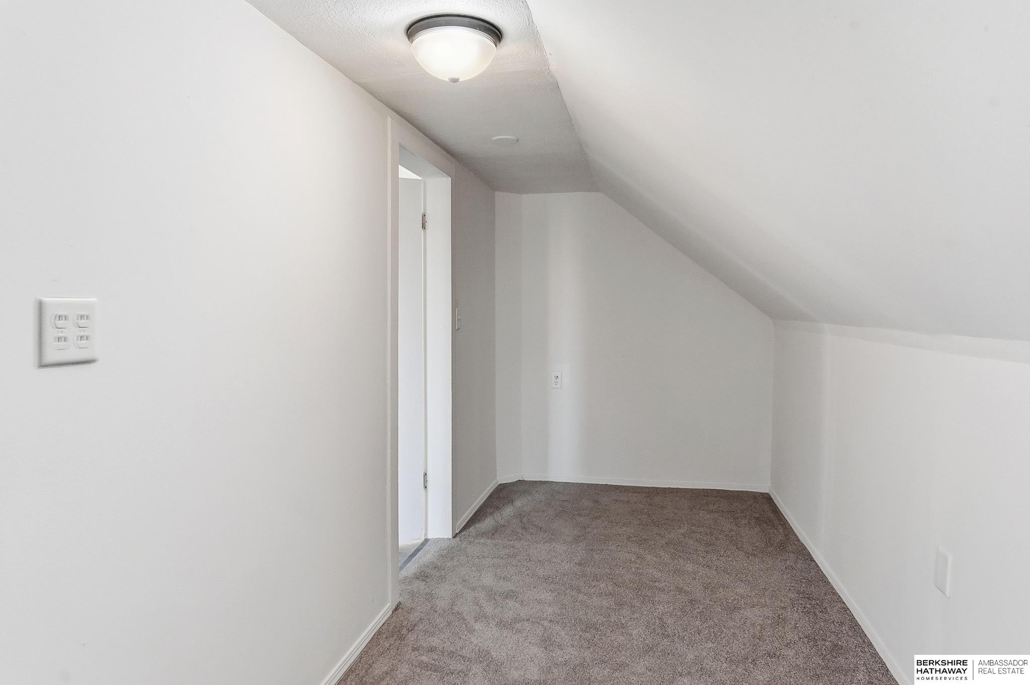 2207 N 16th Street, Omaha, NE, 68110