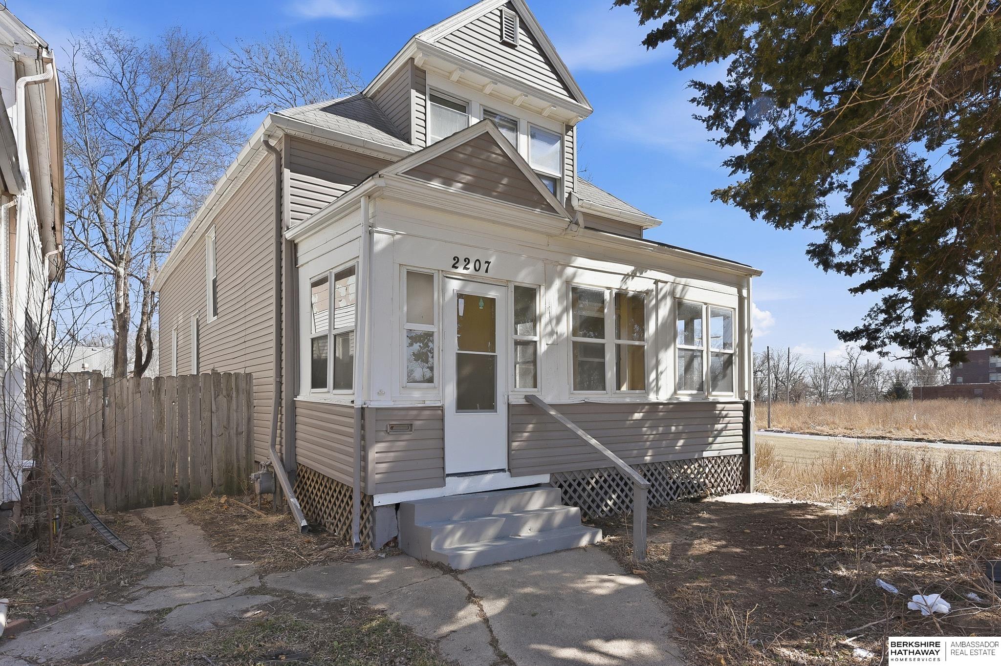 2207 N 16th Street, Omaha, NE, 68110